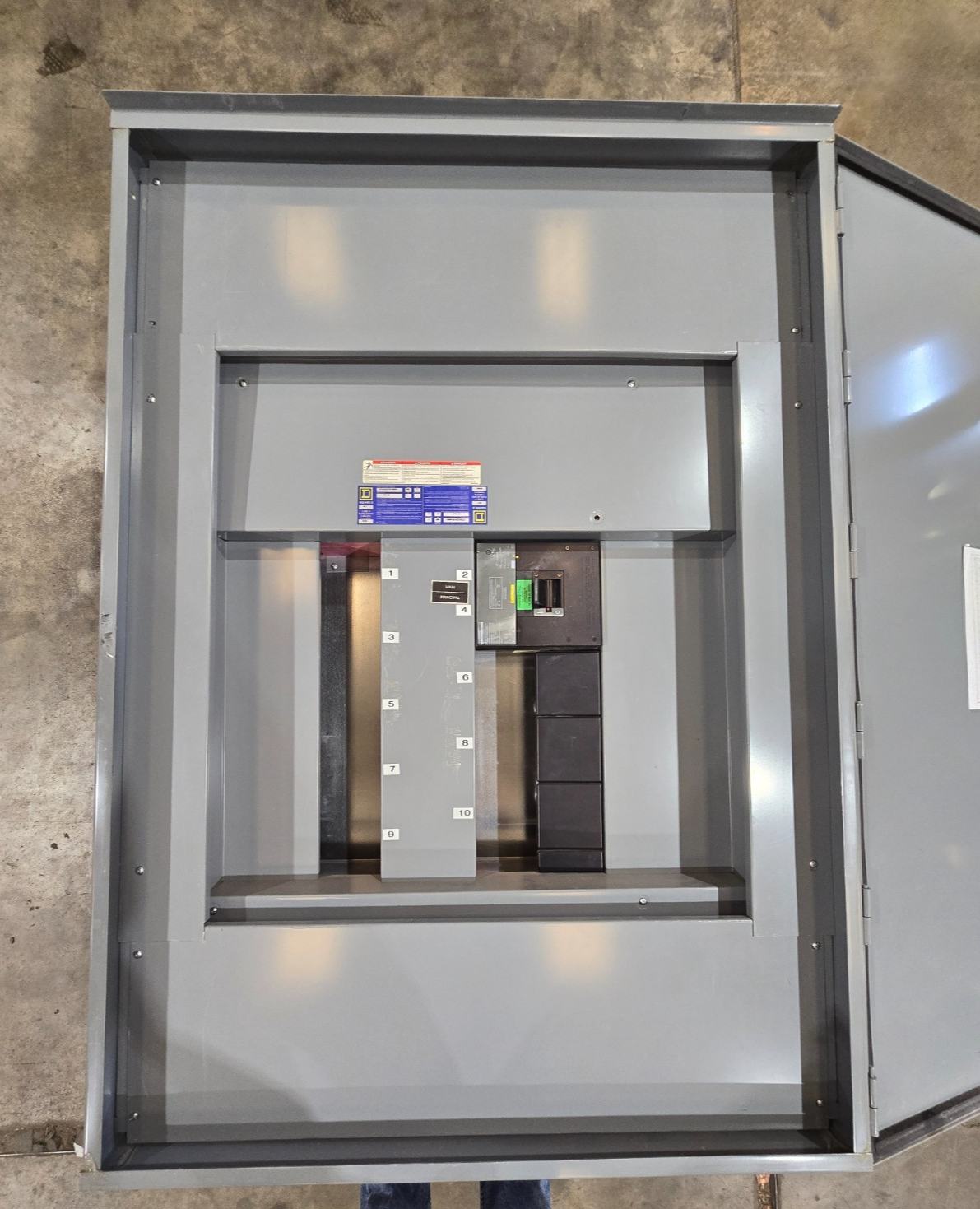 Square D HCP I-Line Panelboard 400A 480V 3PH 3W MCB Main LI36400 3R Encl 30 Cir Used