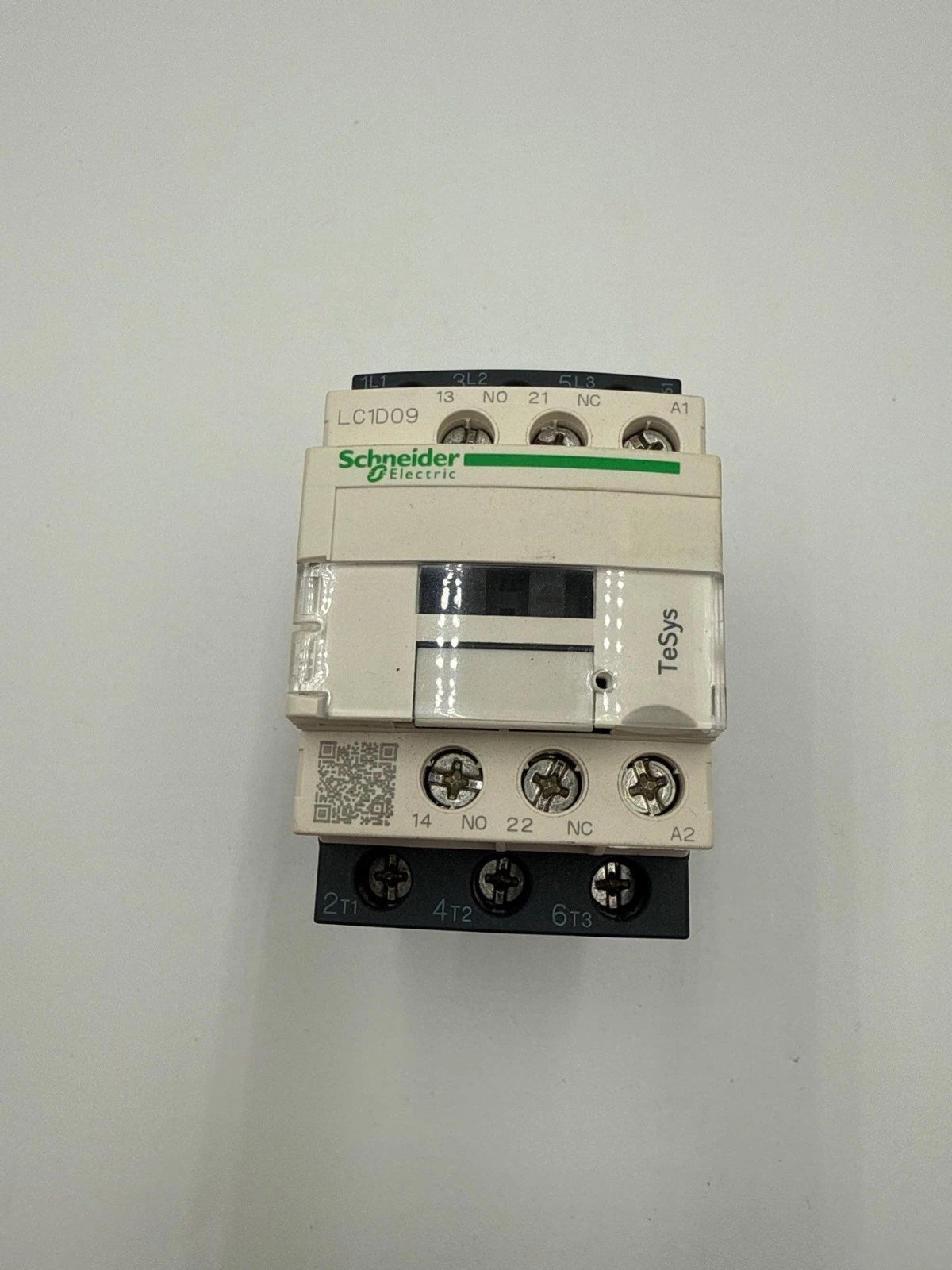 Schneider Electric LC1D09 Contactor 25A 3P 600V 3PH 7.5HP Coil 120V LC1D09G7 Used