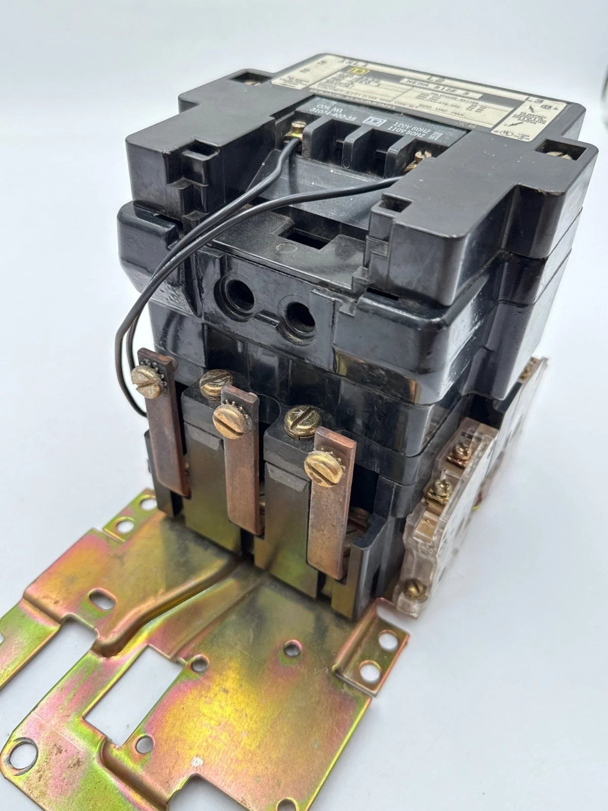 Sq D 8536SE01S Contactor NEMA Size 3 90A 3P 600V Coil 110/120V 31074-400-38 50HP Used