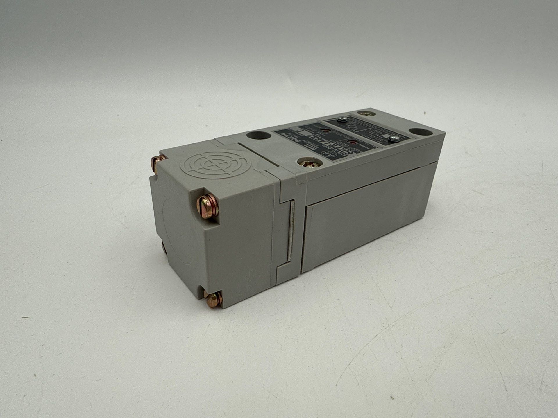 Allen-Bradley 802PR-LABB2 Ser C Contained Proximity Switch 60-132VAC New