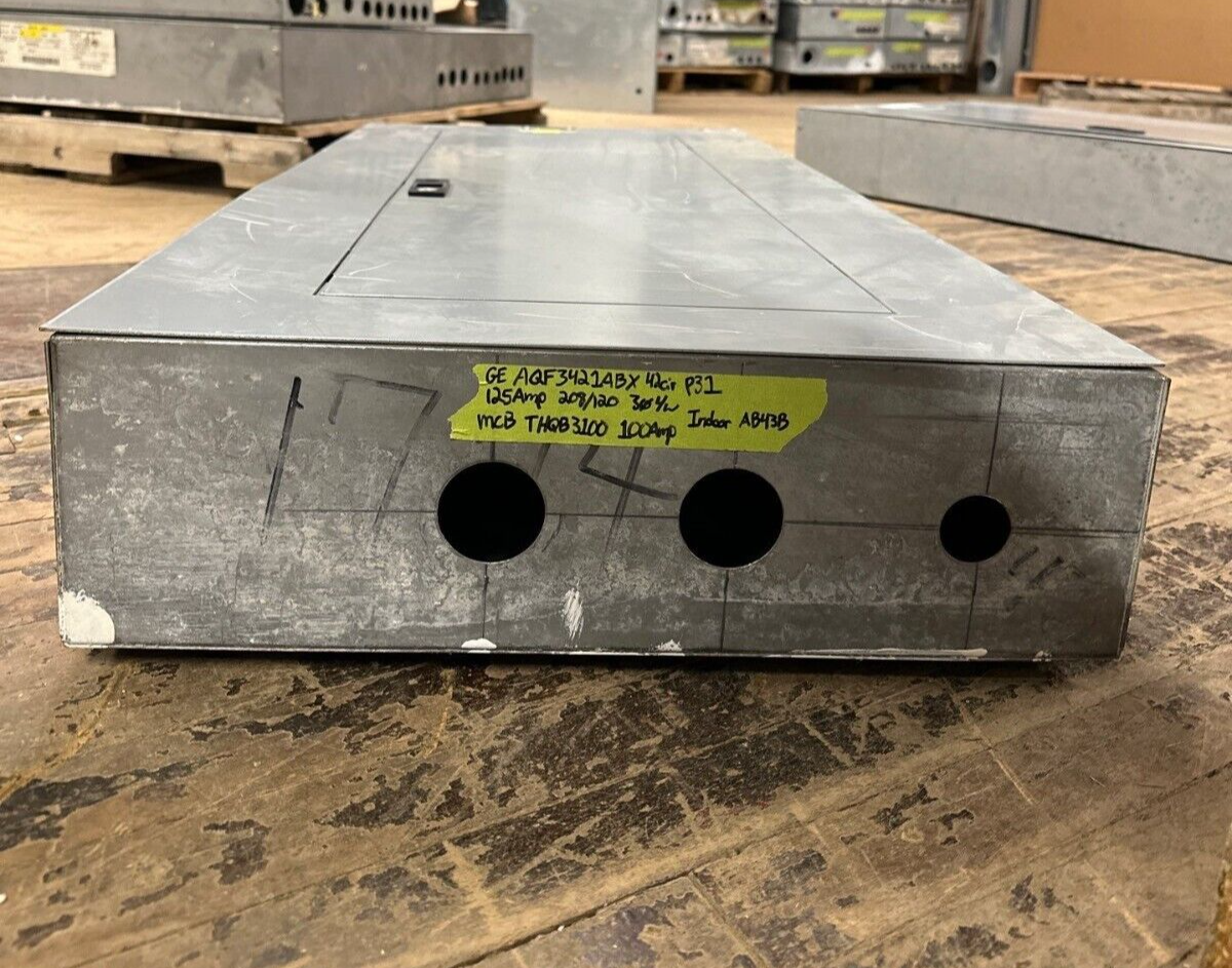 GE AQF3421ABX Panelboard 125A 208Y/120V 3PH 4W 42 CIR MCB THQB32100 NEMA 1 P031 Used