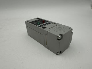 Allen Bradley 802PR-LBAB1 Ser E Self Contained Proximity Switch 20-250V 1/2-14NPT New