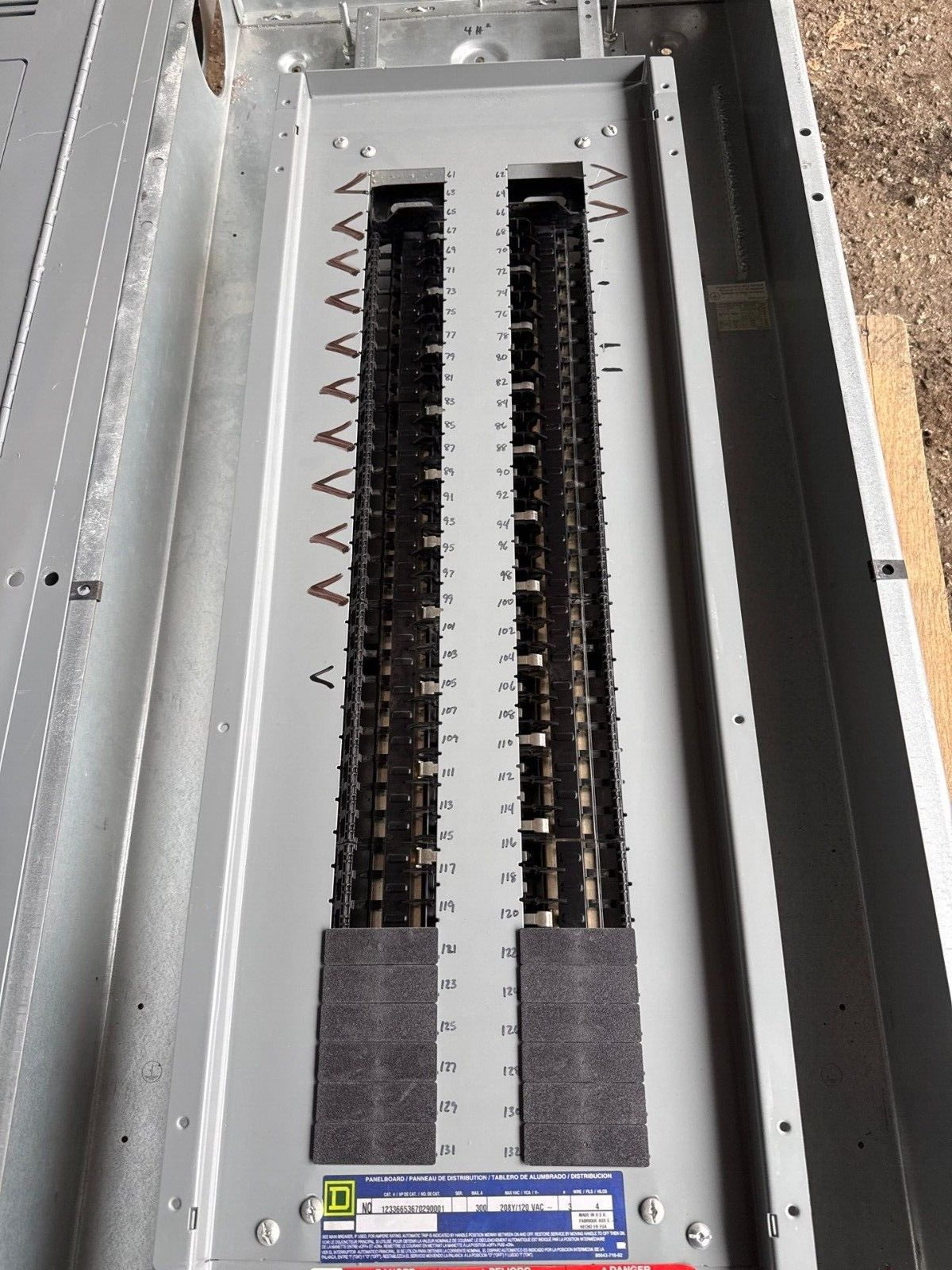 Square D NQ Panelboard 300A 208Y/120V 3PH 4W 72 Circuit Indoor Encl MLO MH80BE P630 Used