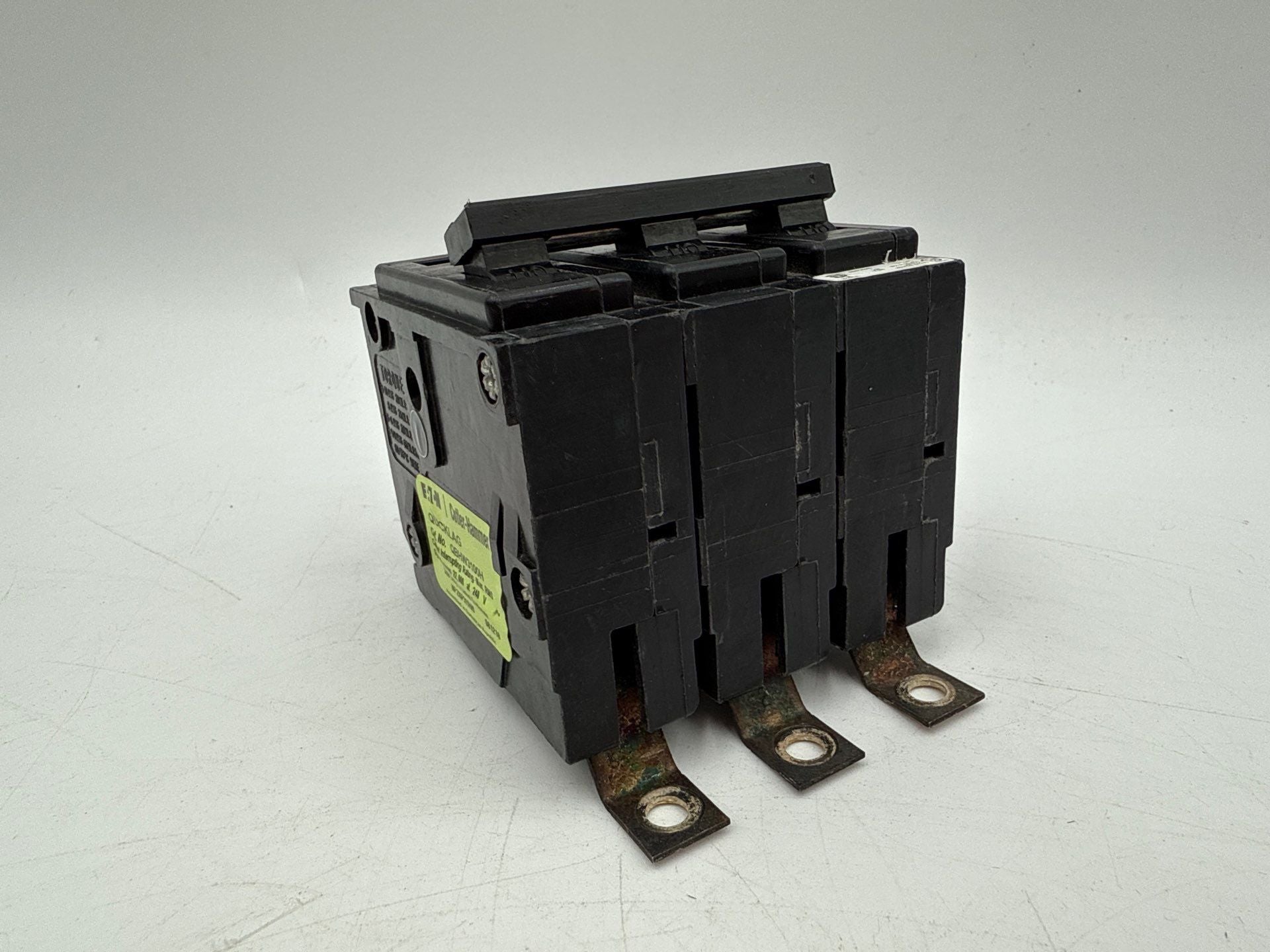 Eaton QBHW3100H Circuit Breaker 100A 3P 240V QBHW 22kA 100 Amp 2 Pole Bolt On Used