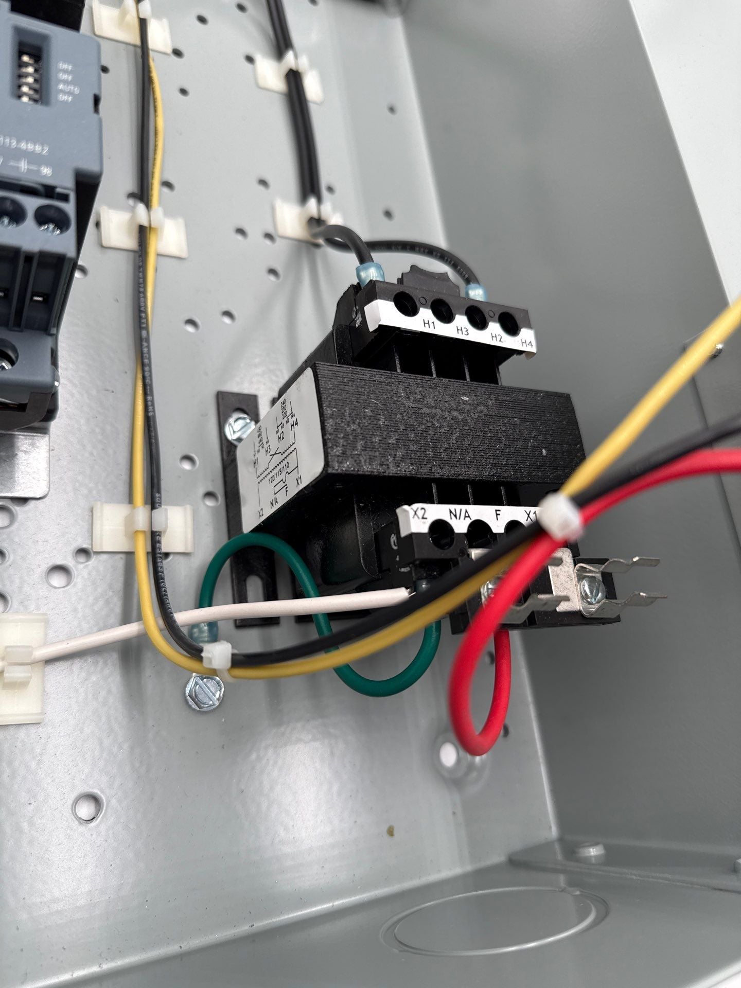 Siemens 14CUB32BF Heavy Duty Motor Starter 2HP Max 120V Coil 0.75-3.4A New