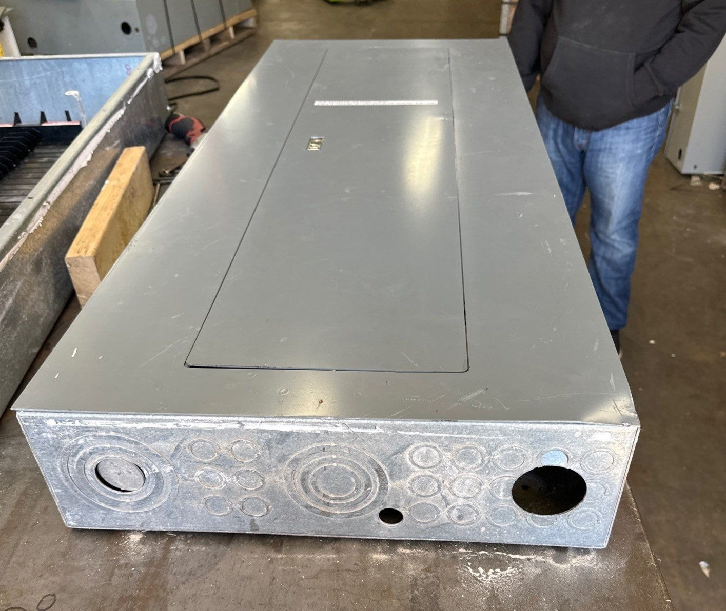 Square D NQOD442M225 NQOD Panelboard 225A 208Y/120V 3PH 42Cir P326 Used