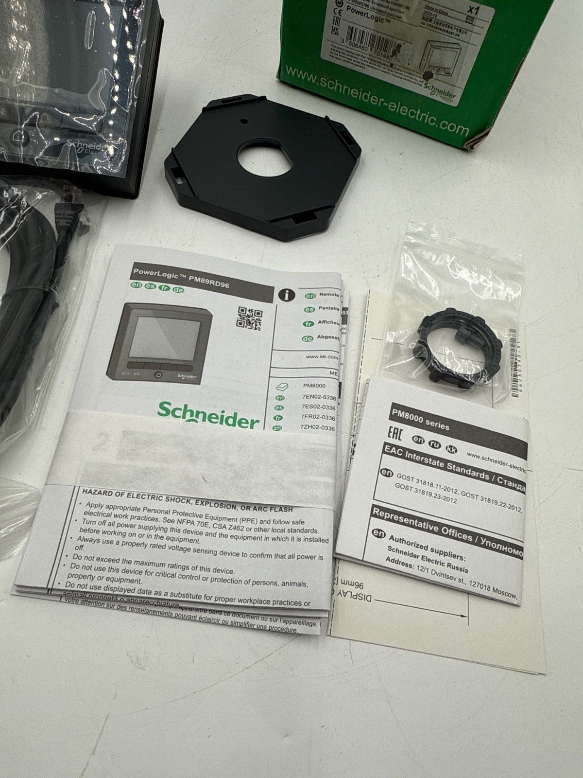Schneider METSEPM89RD96 Remote Display POWERLOGIC PM8000 W/ Cable and Mount Accs New
