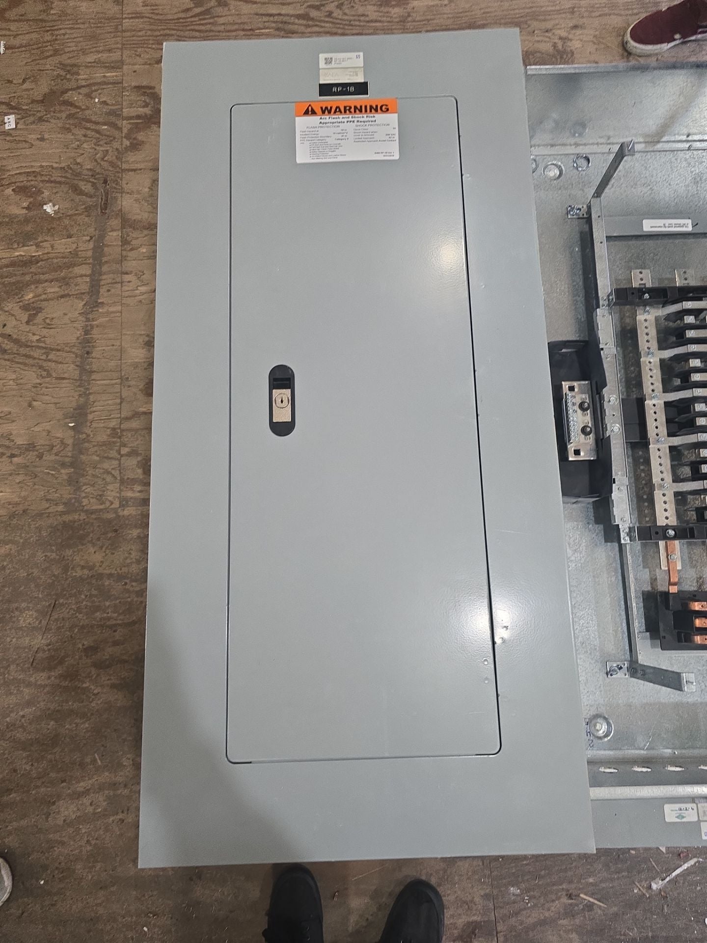 Siemens P1 P1C42QH225ATF Panelboard 225A 208/120V 3PH 4W 225 Amp Panel MCB 42Cir Used