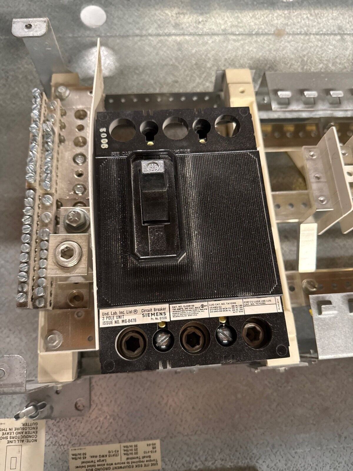 Siemens CDP-7 Panelboard 150A 208/120V 3PH 4W 42 Cir Indoor Encl MCB QJ23B150 P509 Used