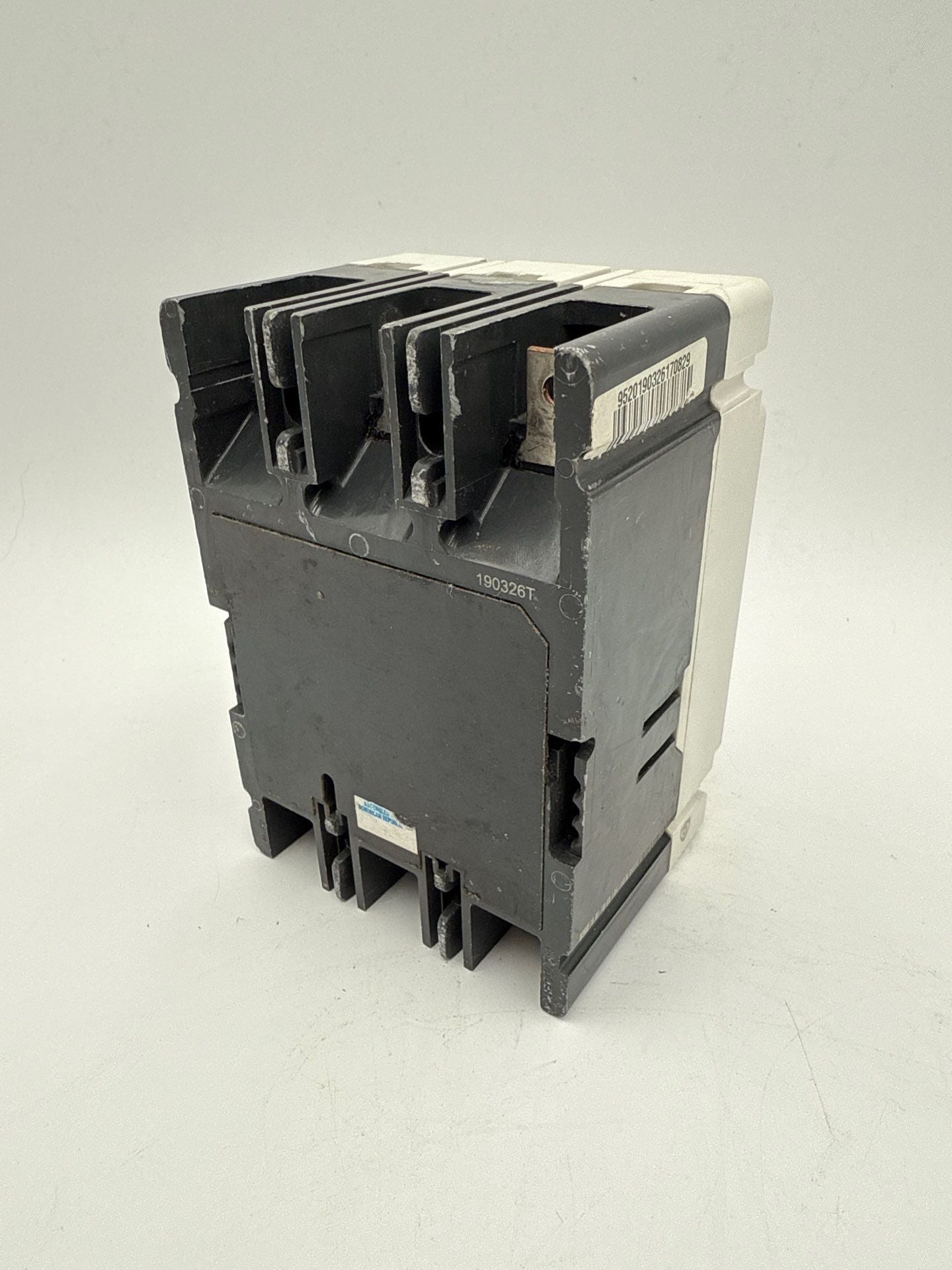 Eaton EDB3100BP10 Circuit Breaker 100A 3P 240V EDB 22k 100 Amp 3 Pole Used