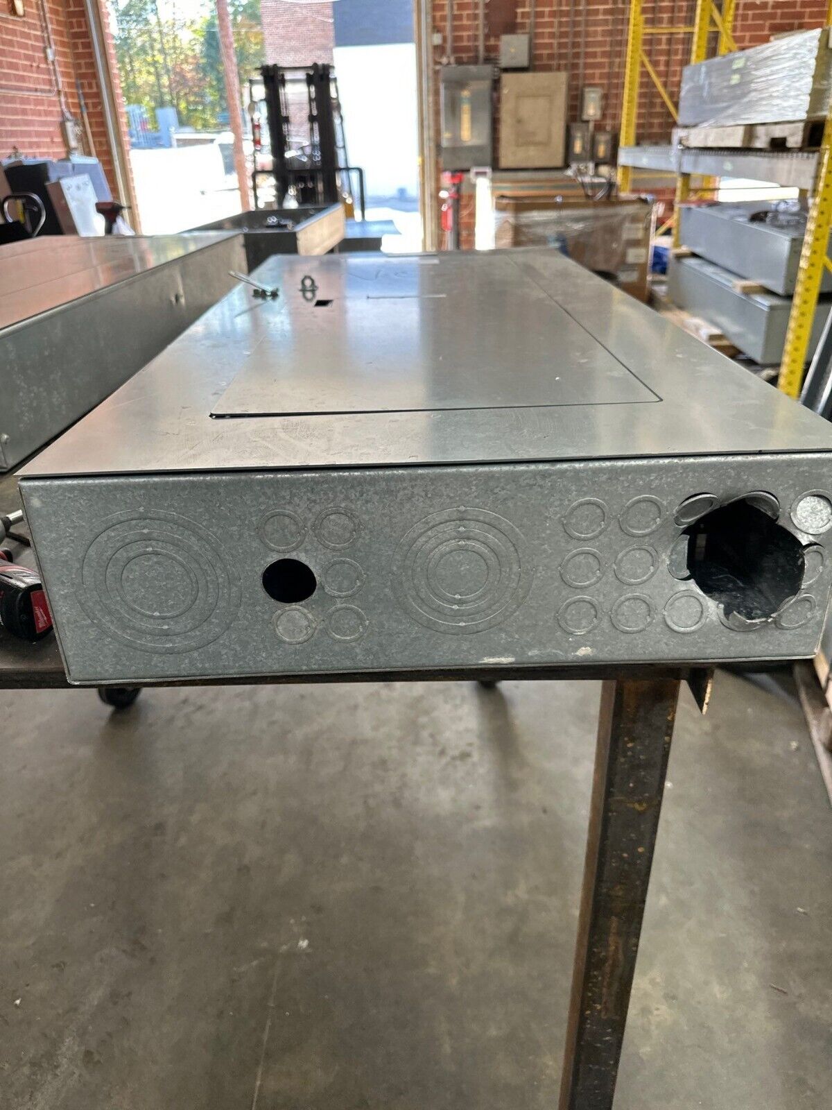 Square D NF Panelboard 250A 600Y/347V 3PH 4W 42 Cir 250 Amp Box MH44 240V P396 Used