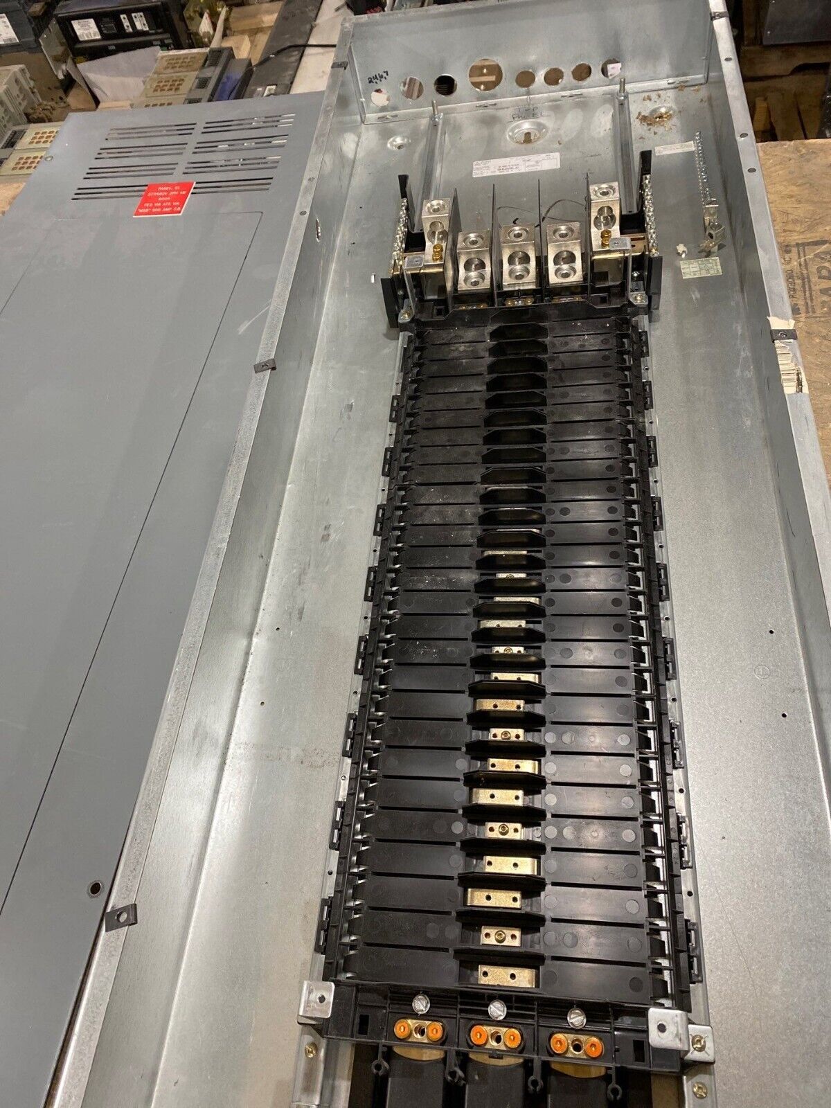 Square NF Panelboard 600A 480/277V 3PH 4W 66 Cir Indoor Encl MLO 600 Amp MH74BE P653 Used