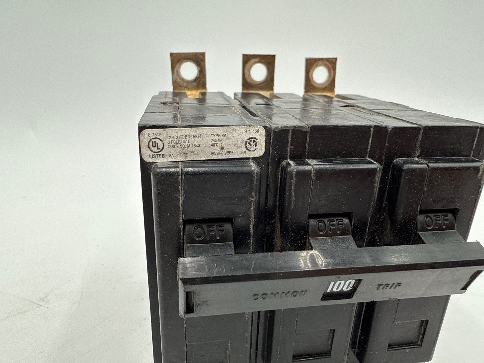 Eaton BAB3100H Circuit Breaker 100A 3P 240V BAB 100 Amp 3Pole Bolt On 3PH BA3100 Used