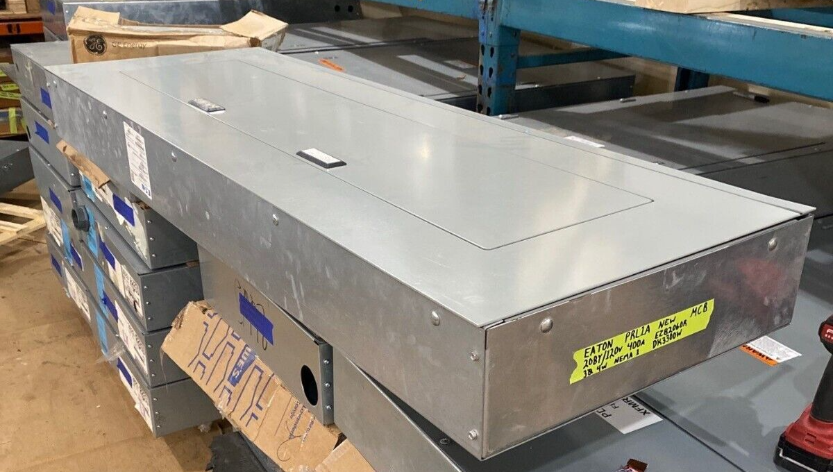 Eaton PRL1A Pow-R-Line Panelboard 400A 208Y/120V 3PH 4W Indoor Encl 30 Cir MCB P496 New