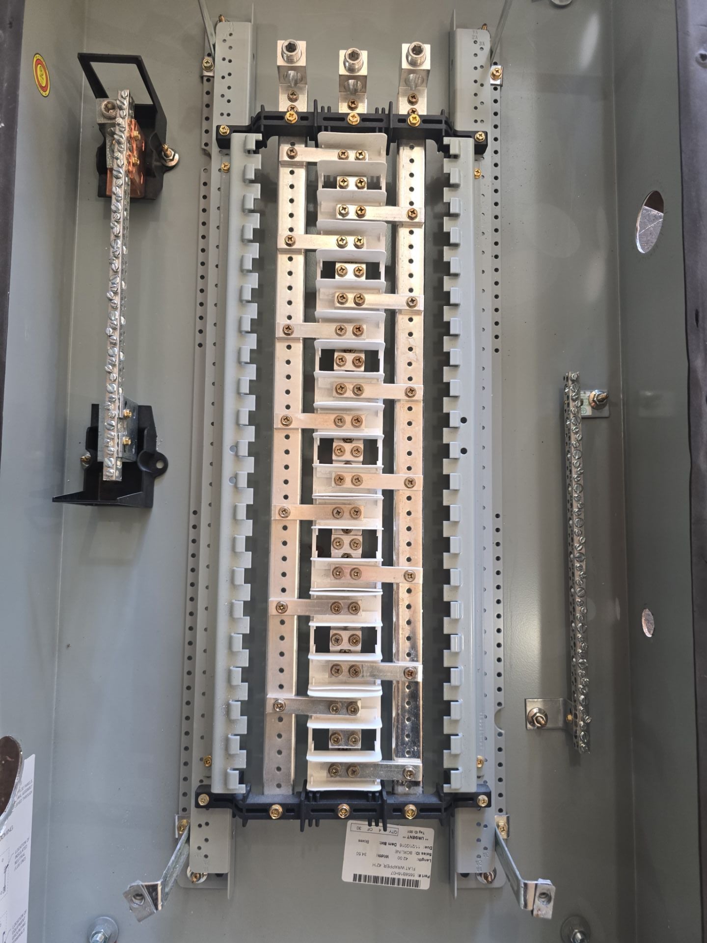 Eaton PRL1A Panelboard 225A 208Y/120V 3PH 4W 42 Space 3R Encl MLO Outdoor Used