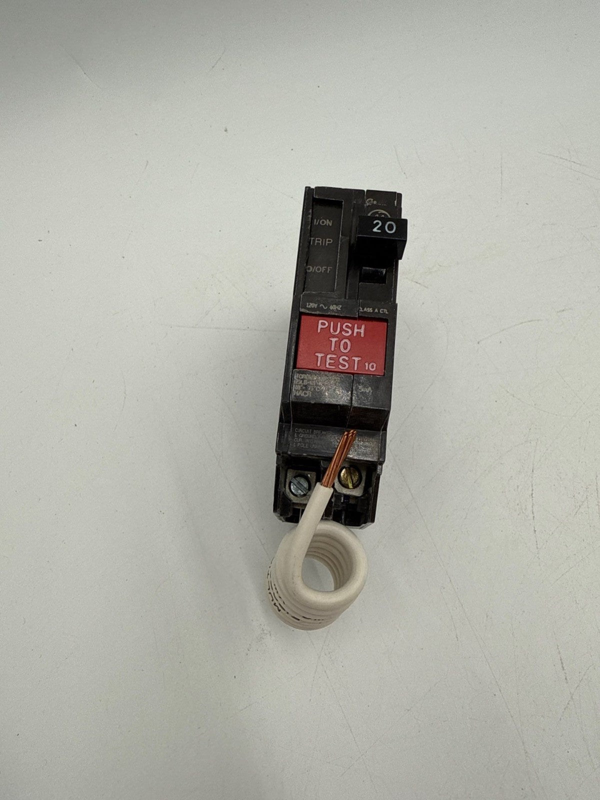 GE THQB1120GF Bolt On Circuit Breaker 20A 1P 120V THQB 20 Amp 1 Pole GFCI New