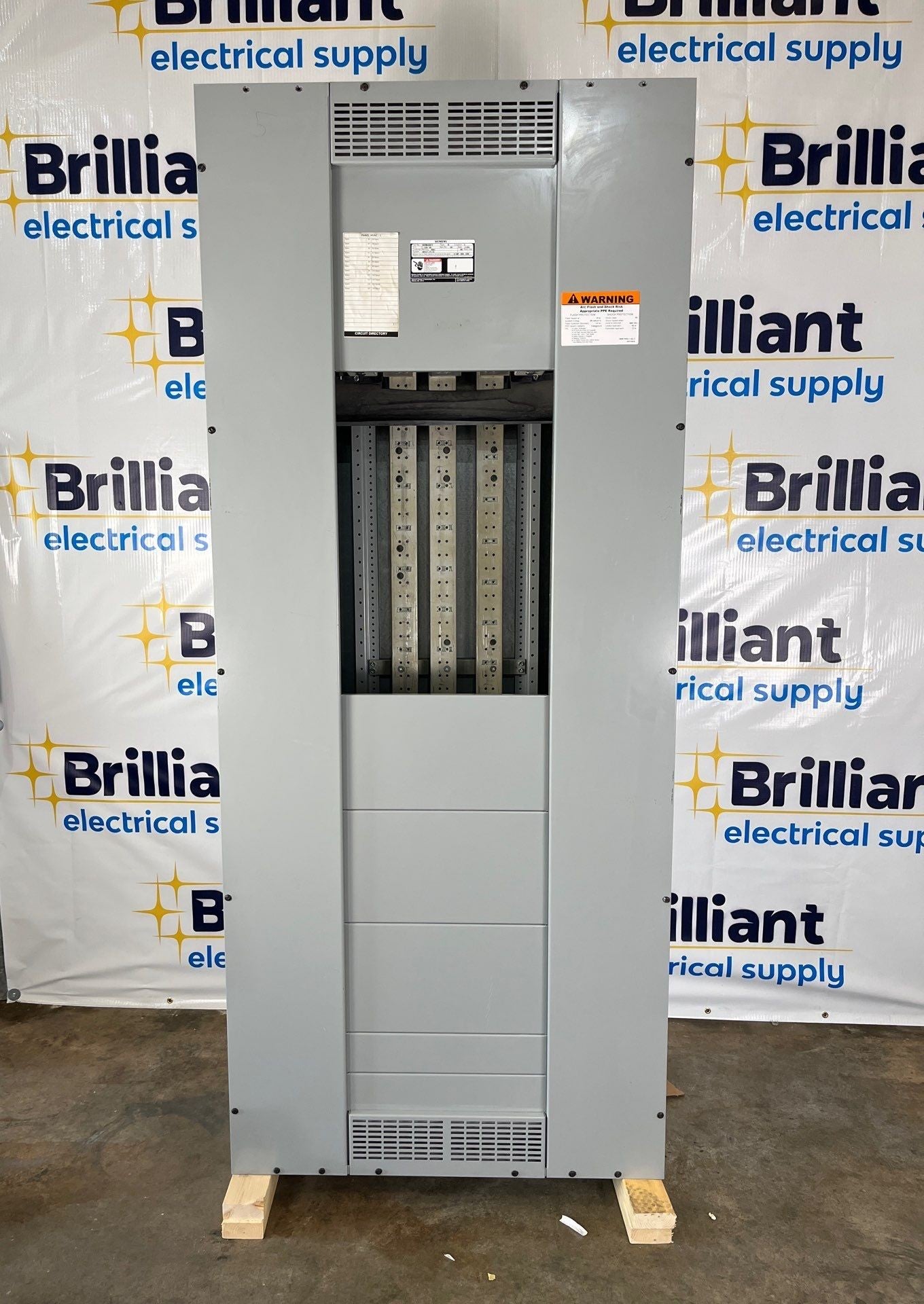 Siemens S5E90ML800ATS S5 Panelboard 800A 480/277V 3PH 4W MLO Indoor Encl B890 Box Used