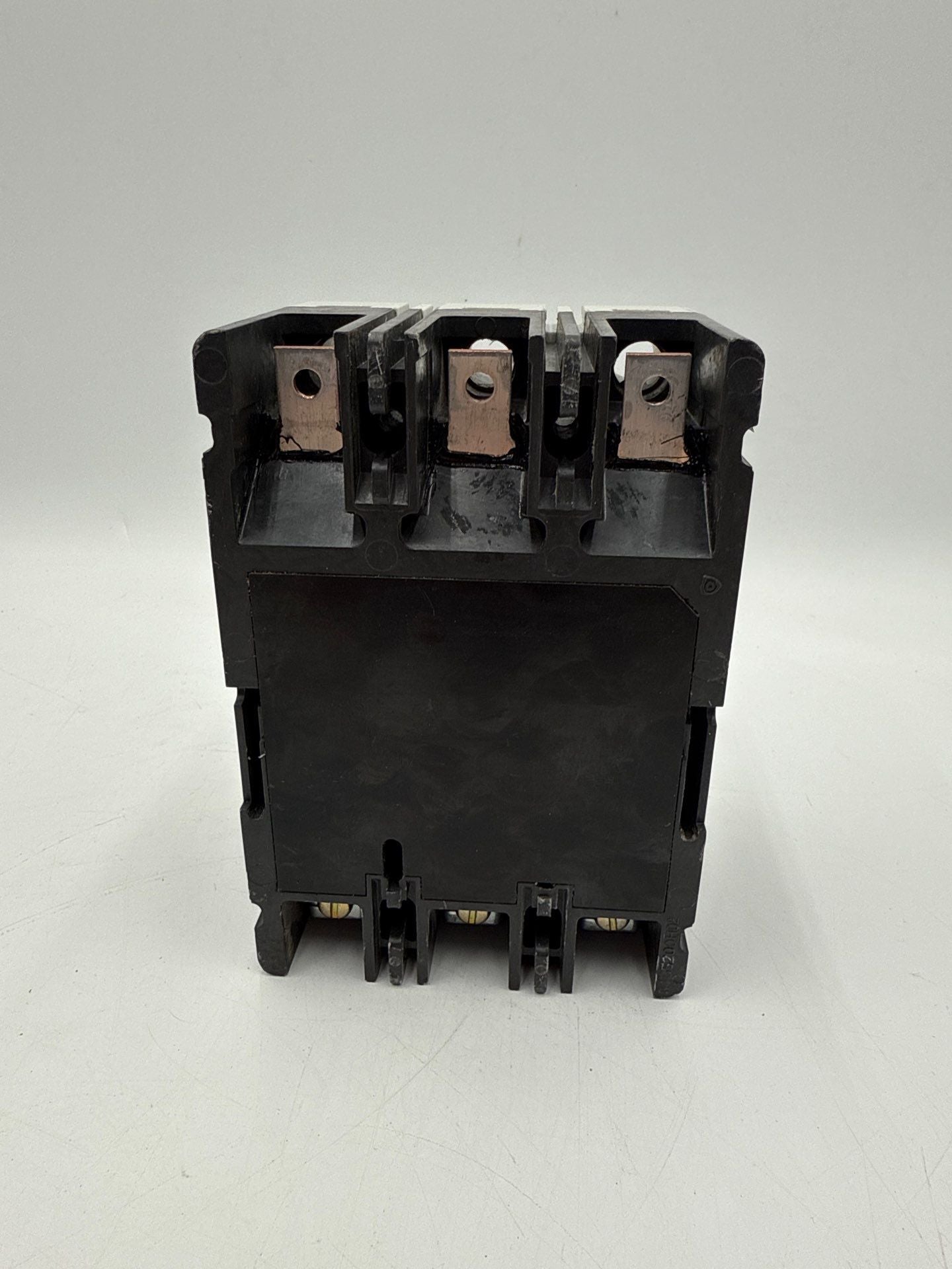 Eaton PDG23M0050TFFL Circuit Breaker 50A 600V 3P Bolt On 50 Amp 3 Pole Used