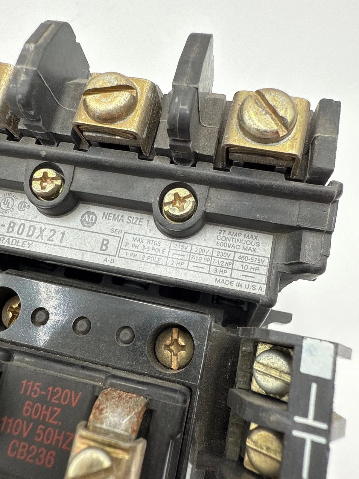 Allen Bradley 500-B0DX21 Contactor NEMA Size 1 27A 3P 600V 10HP Coil 110/120V Used