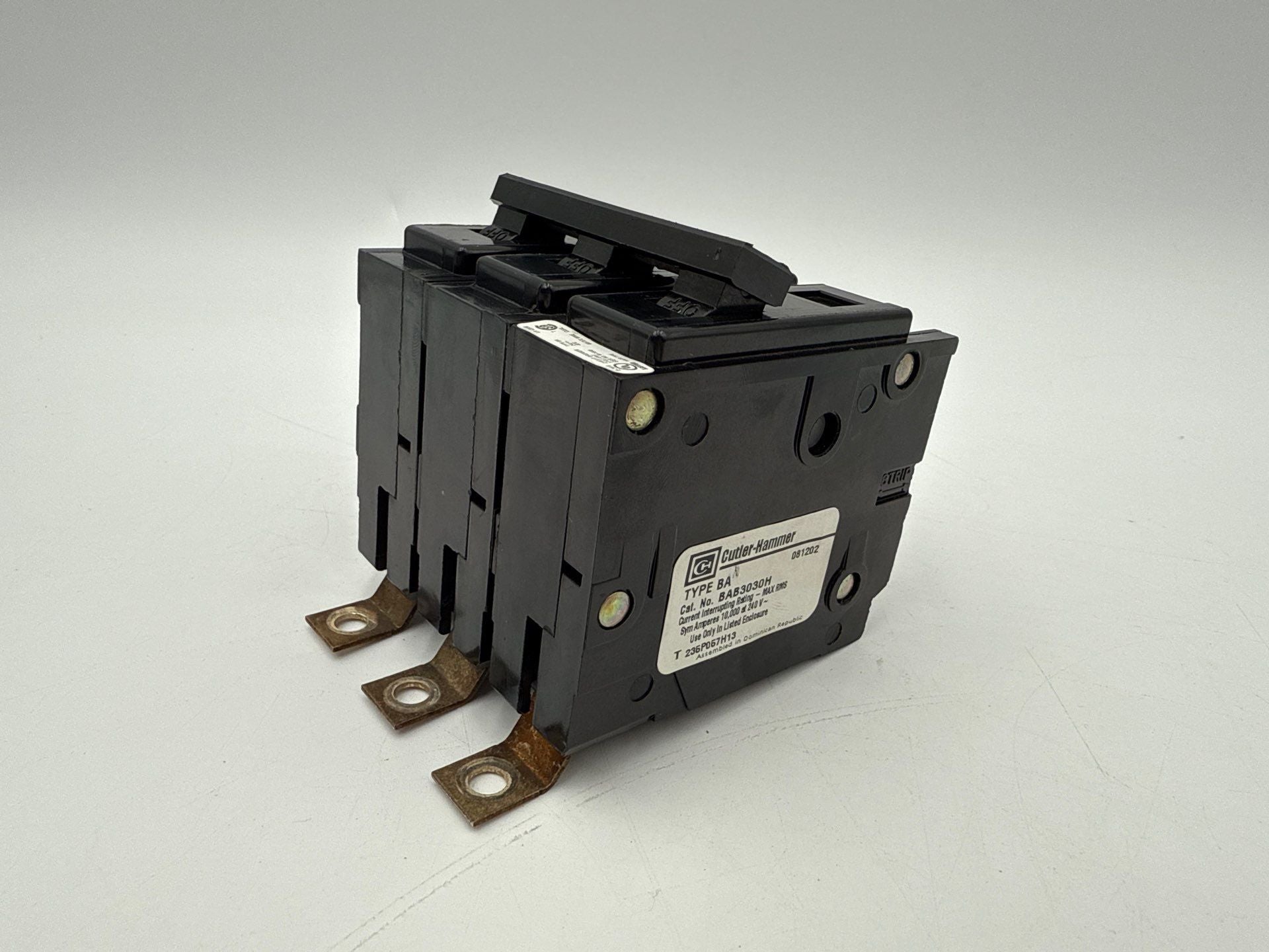 Eaton BAB3030H Circuit Breaker 30A 3P 240V BAB 30 Amp 3 Pole Bolt On 3PH Used