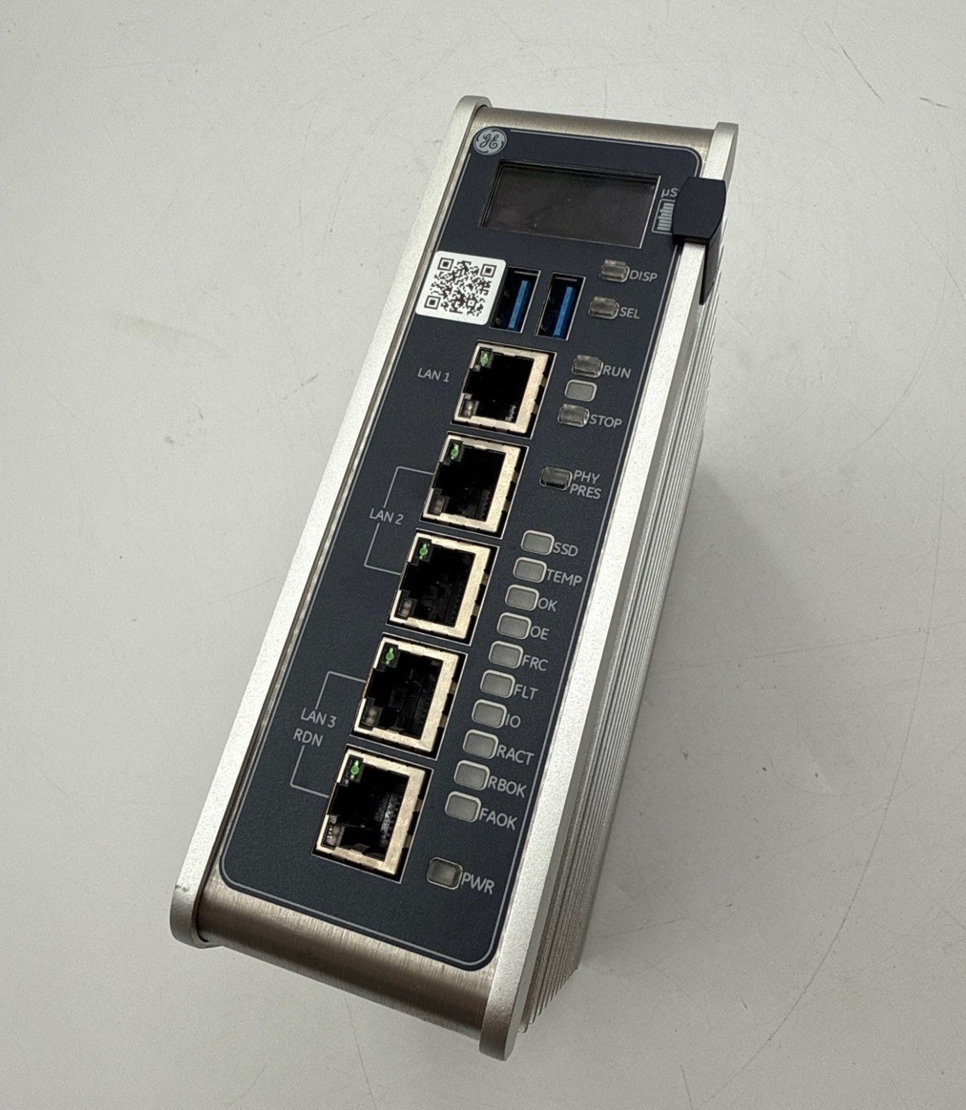 GE IC695CPE400-ABAB RX3i Rackless CPU Module with Field Agent 1.2GHz 64MB Used