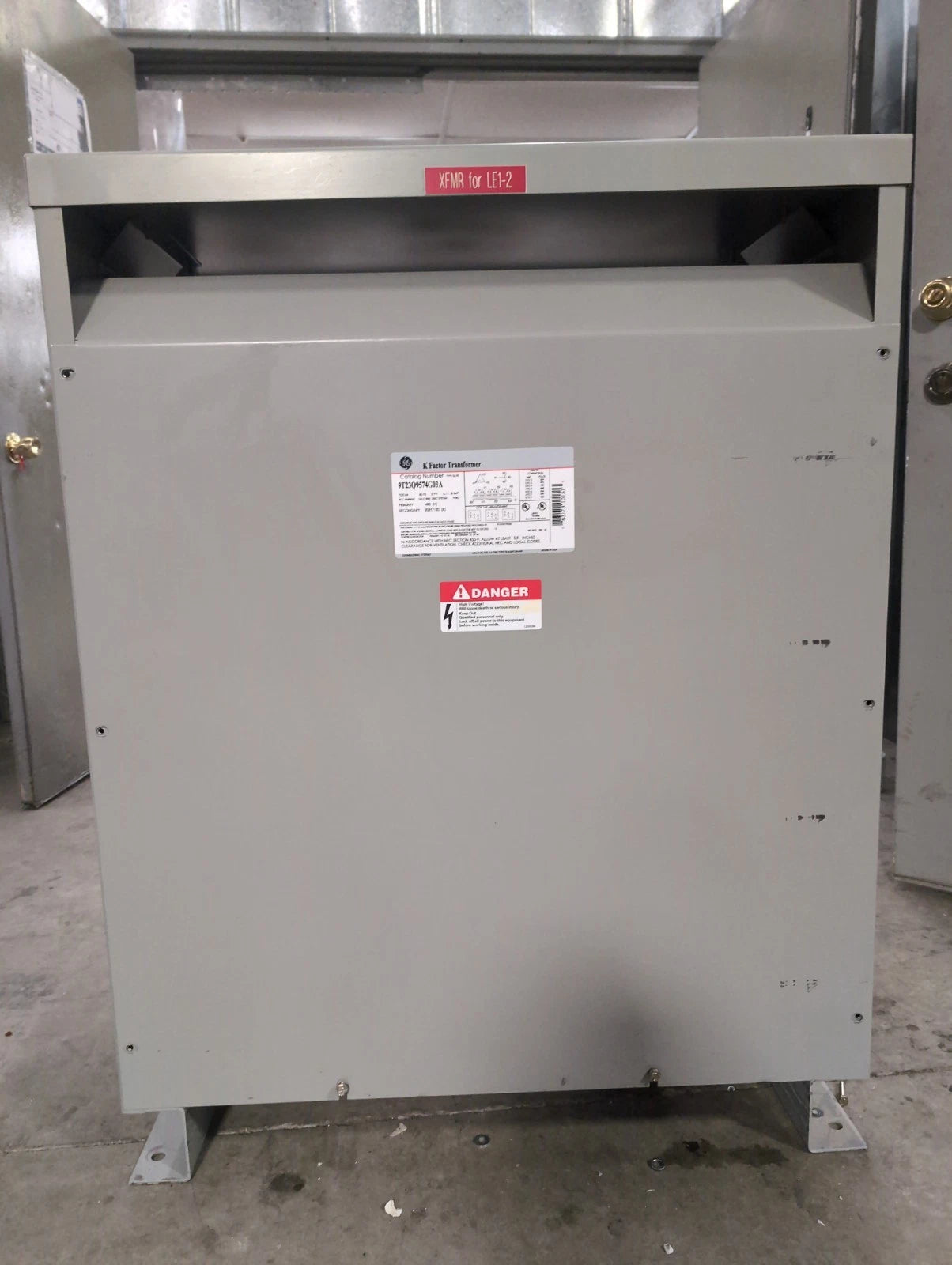 75KVA GE 9T23Q9574G03A Transformer Pri 480V Sec 208/120V 3PH Indoor Type QLFK Used
