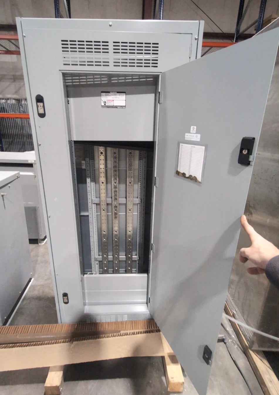 Siemens P5 Panelboard P5E75ML600ATS 600A 480/277V 3PH 4W 600 Amp MLO Panel New New