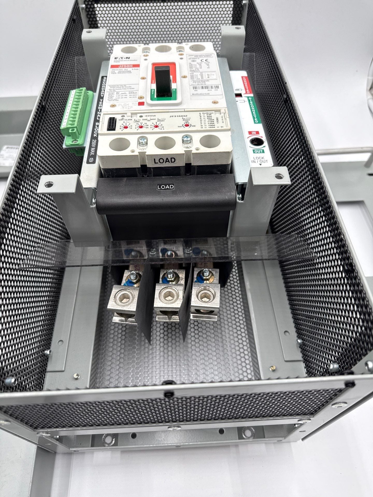 Eaton JG3DOM JGH3250NN JG Drawout Cassette Circuit Breaker 250A 3P 600V Used