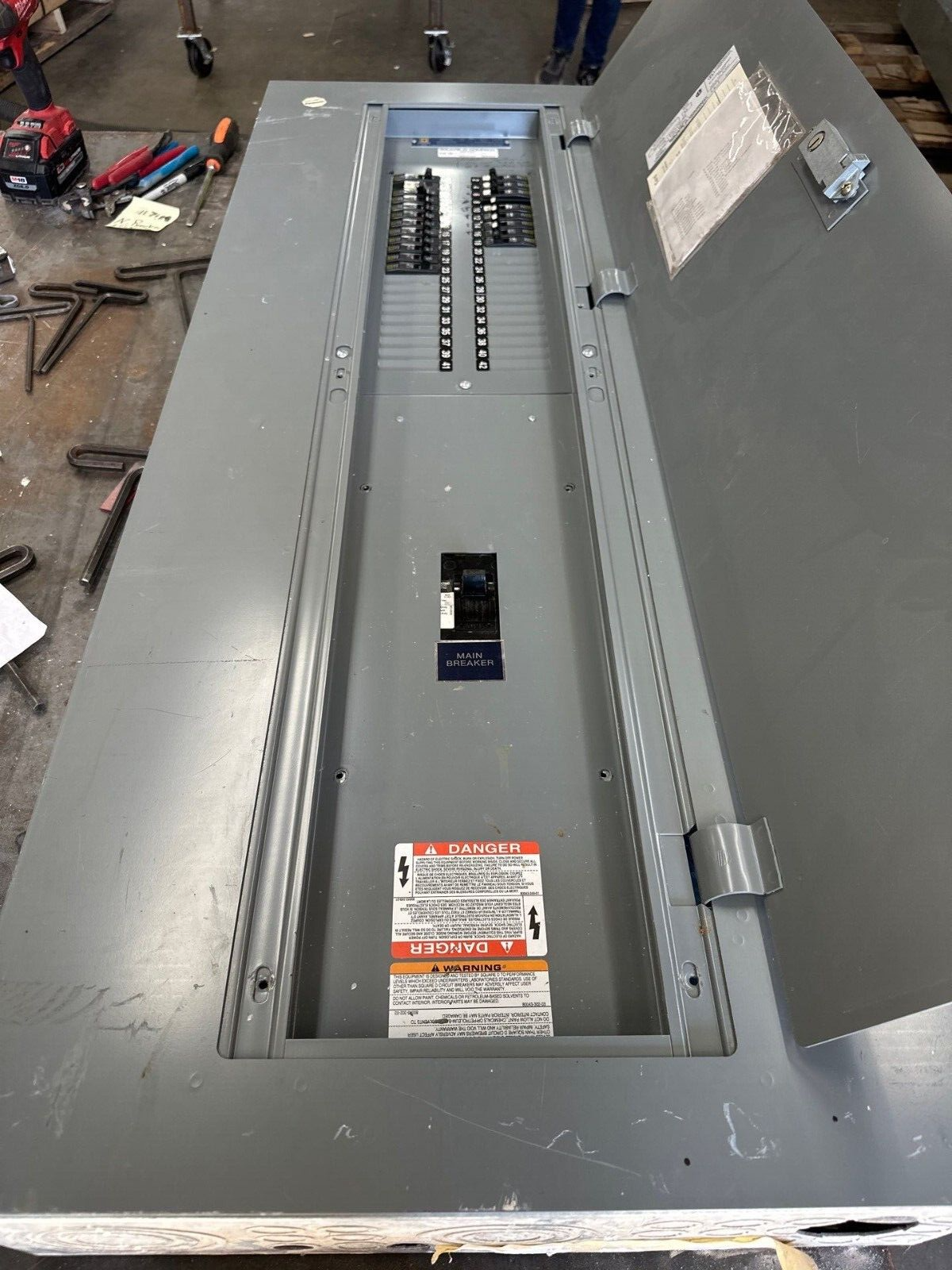 Square D NQOD442M225 Panelboard 225A 208/120V 3PH MCB Indoor Encl 42 Cir Q2L3150 P383 Used