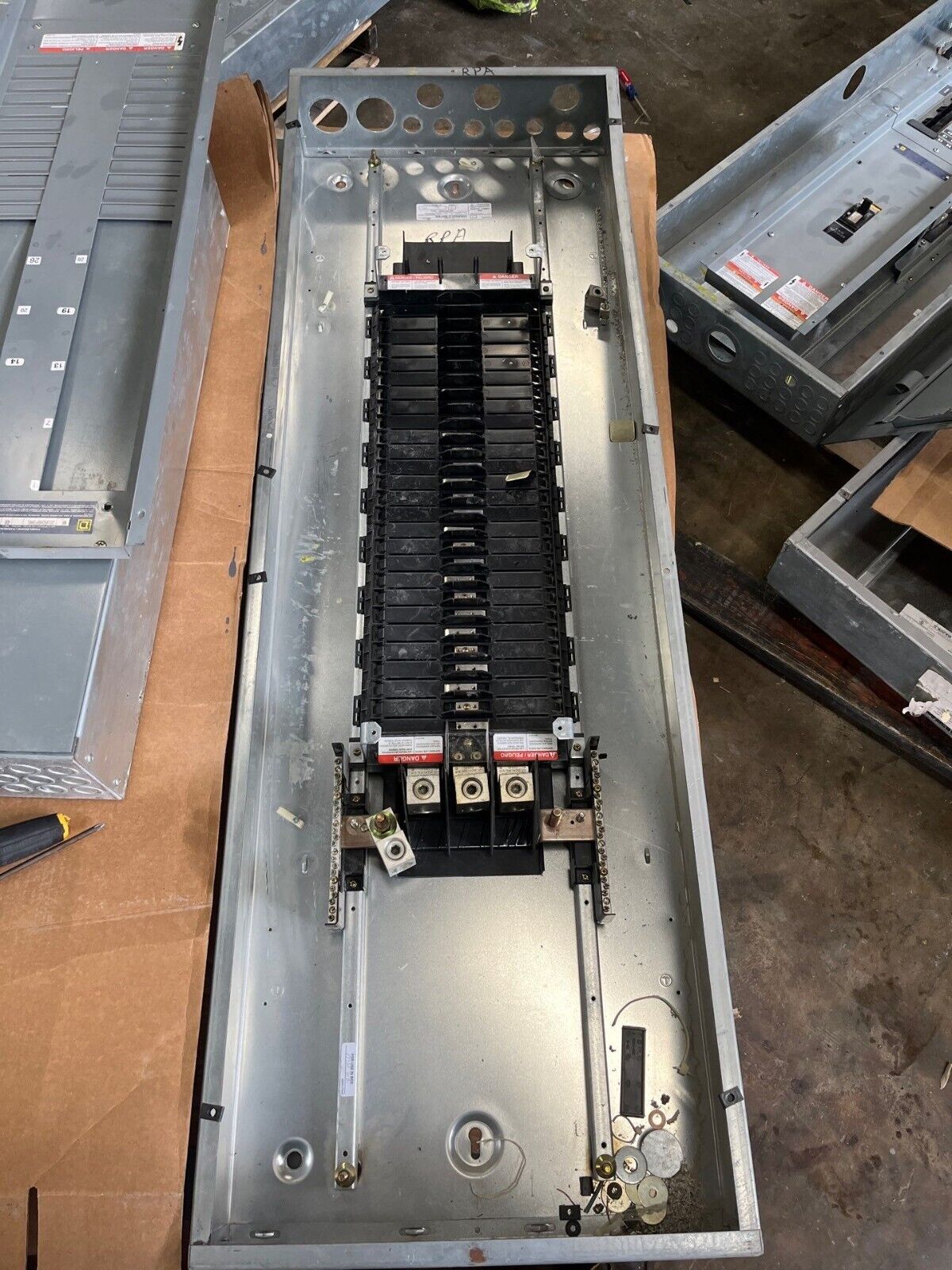 Square D NF Panelboard 400A 600/347V 3PH 4W MLO 54 Circuit Main Lug Indoor Encl P570 Used