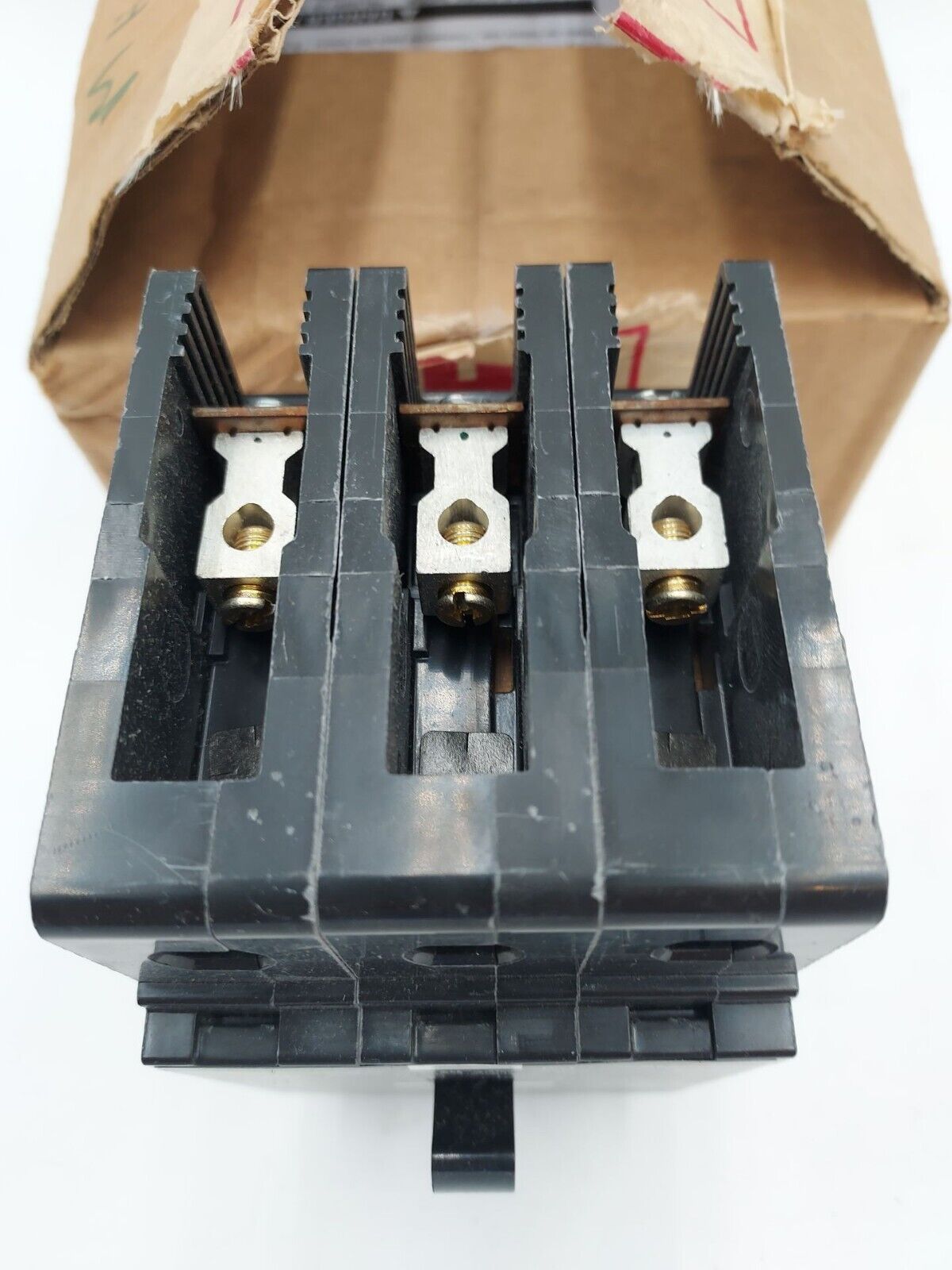 Square D EJB34025 New