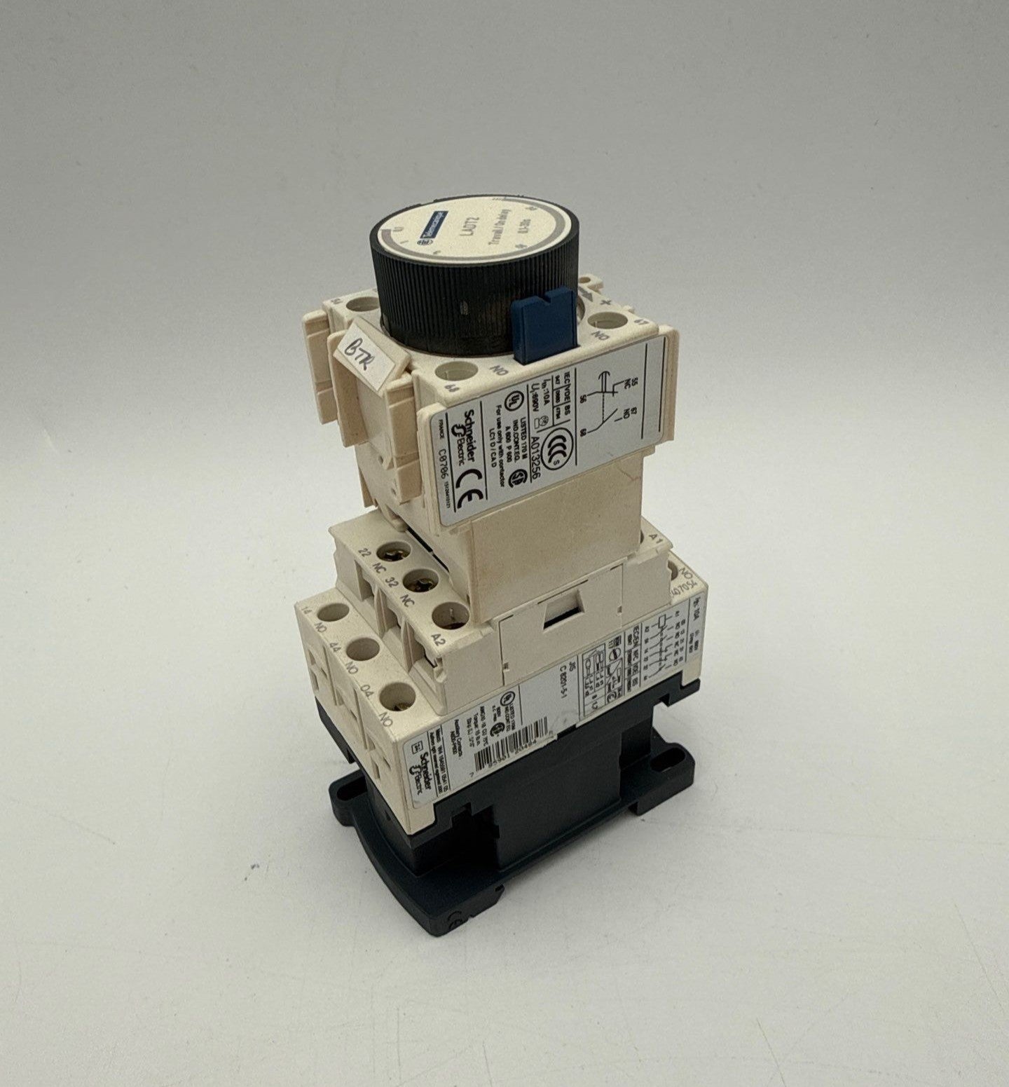 Telemecanique CAD32G7 Contactor 10A 600V 3P Coil 120V Time Delay Relay LADT2 Used