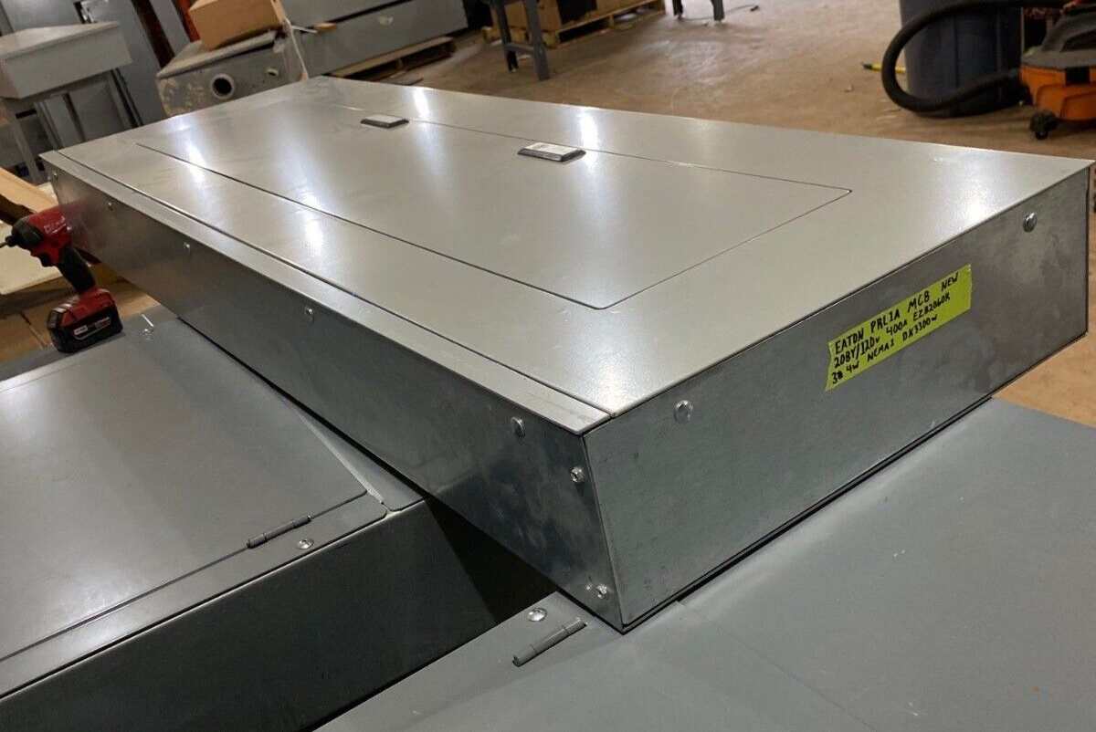 Eaton PRL1A Pow-R-Line Panelboard 400A 208Y/120V 3PH 4W Indoor Encl 30 Cir MCB P496 New