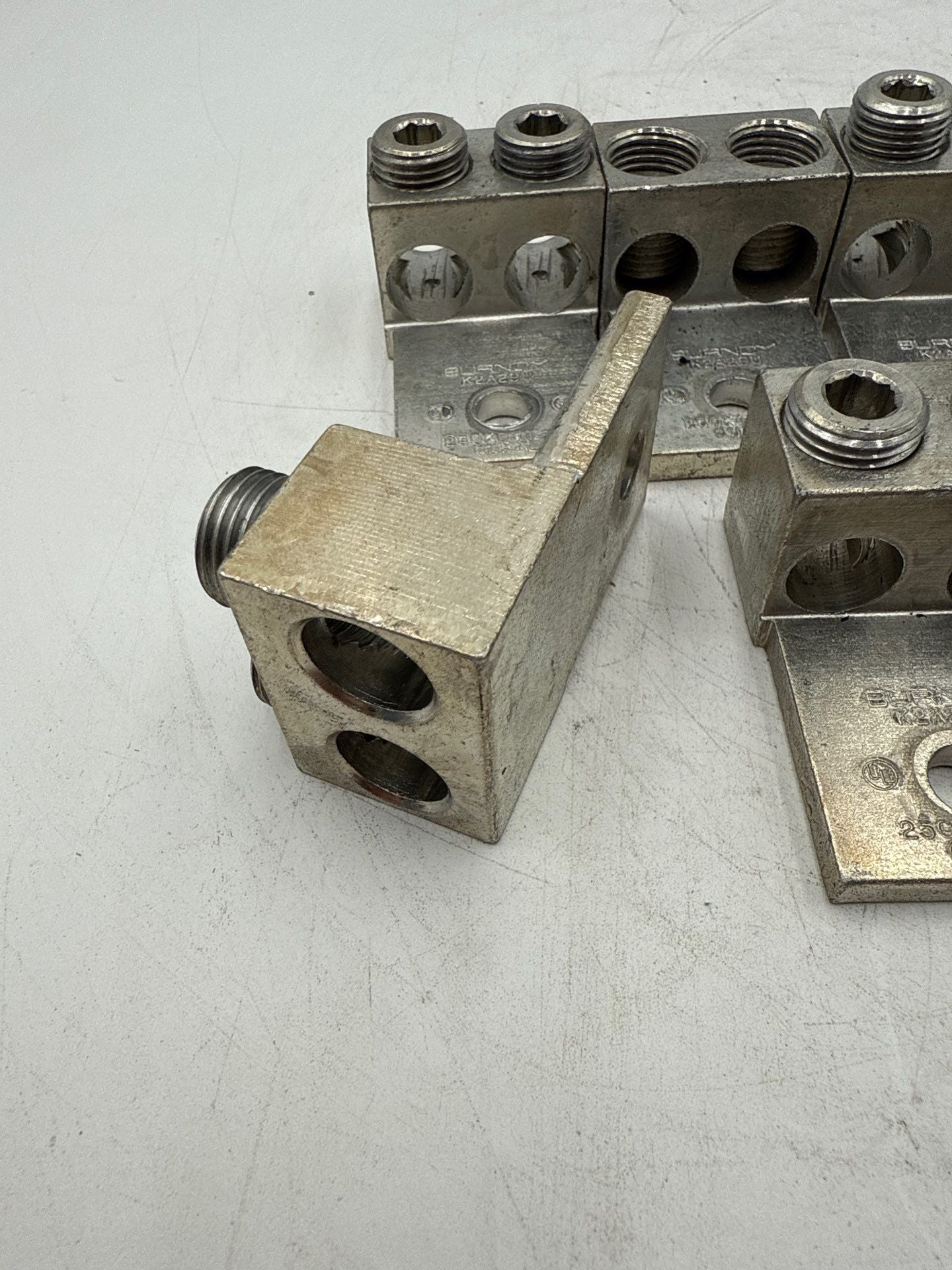 7PC Burndy K2A29U Mechanical Terminal Lug 6 AWG to 250 KCMIL Str 3/8" Stud Used