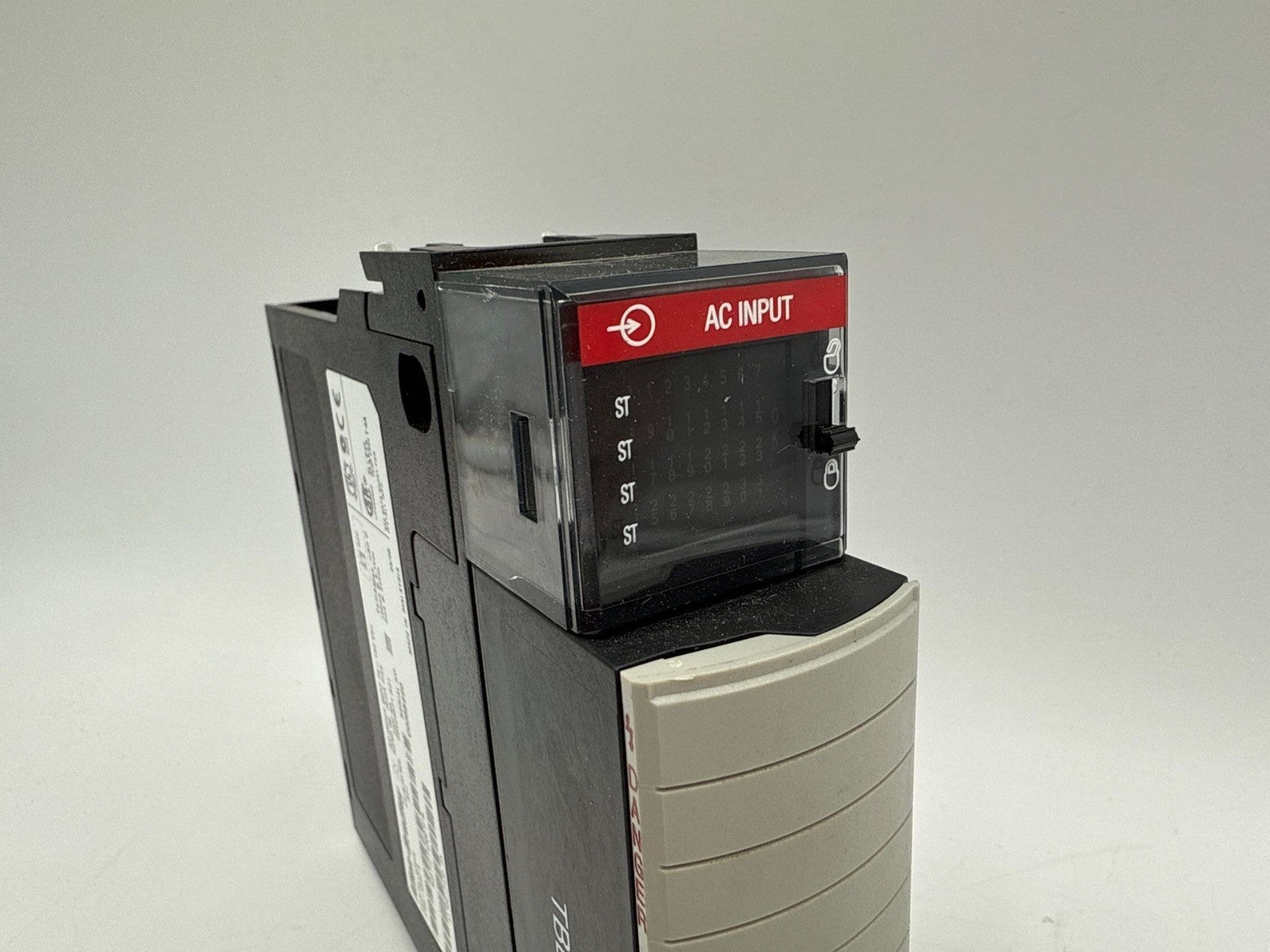 Allen Bradley 1756-IA32 ControlLogix 32‑Point AC Input Module Rev 3.2 96423871 Used