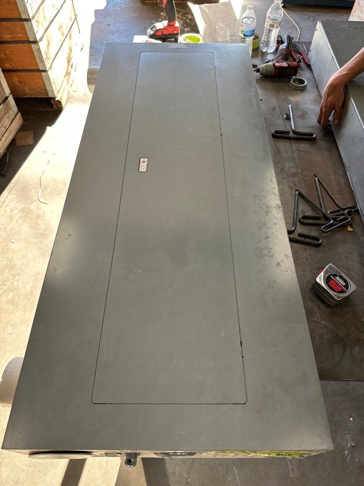 Square D NQOD442M225 NQOD Panelboard 225A 208Y/120V 3PH MCB Indoor Encl Q2L3100 P367 Used