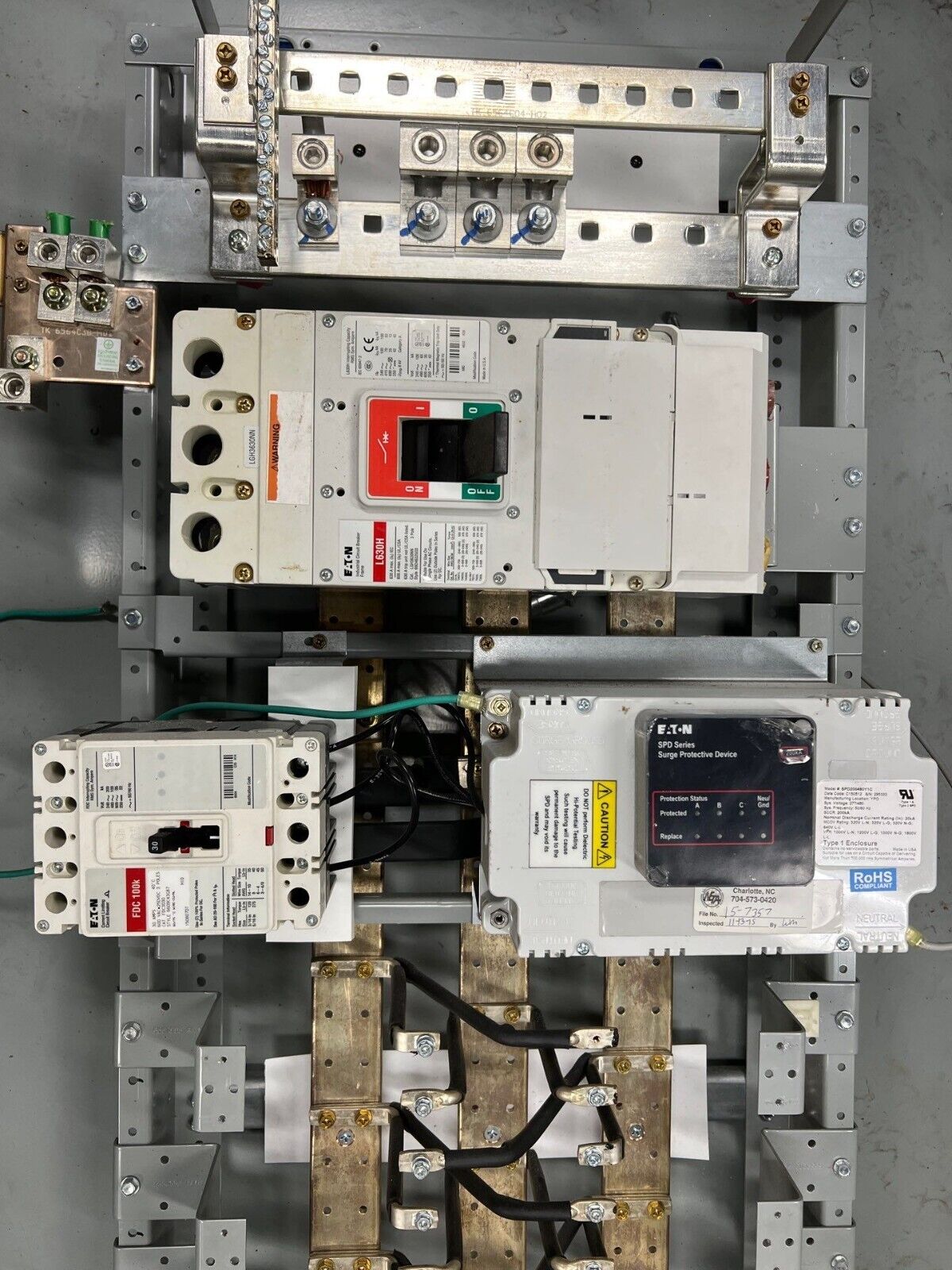 Eaton PRL4 Panelboard 600A 480/277V 3PH 4W 24 Cir Indoor Encl MCB LGH3630NN P649 Used