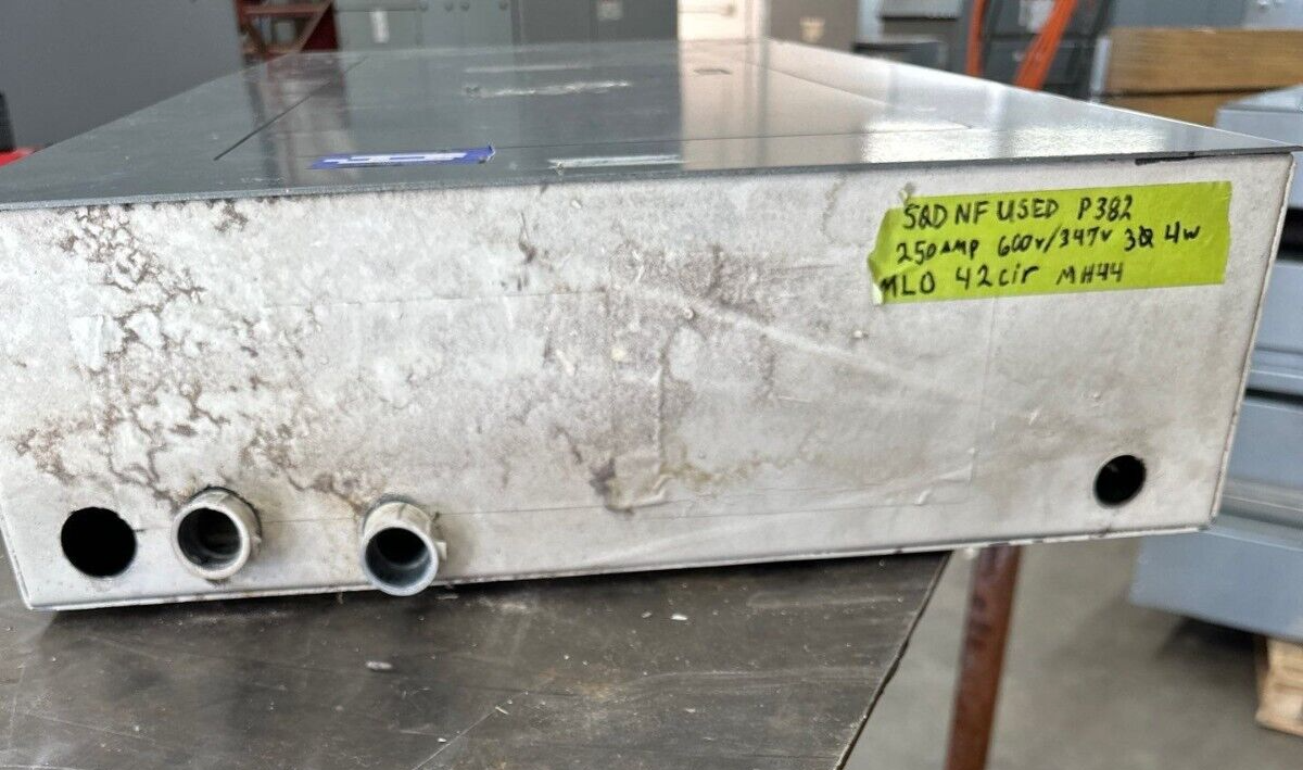 Square D NF Panelboard 250A 600V 3PH 4W MLO 42 Cir Main Lug Panel Indoor NEMA 1 P382 Used