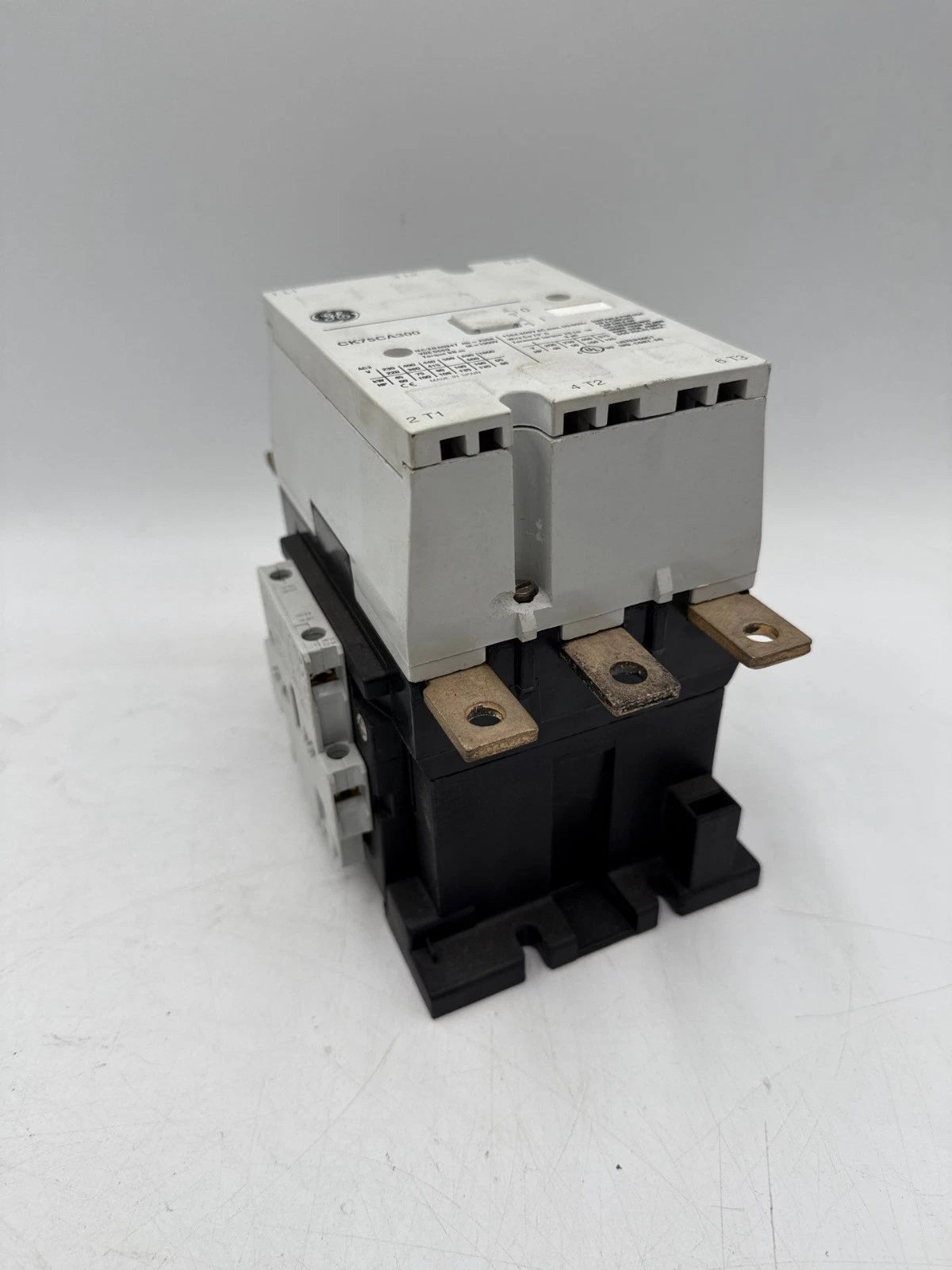 GE CK75CA300 Contactor 150A 3P 600V 3PH 125HP Coil 110/120V C12168J Used