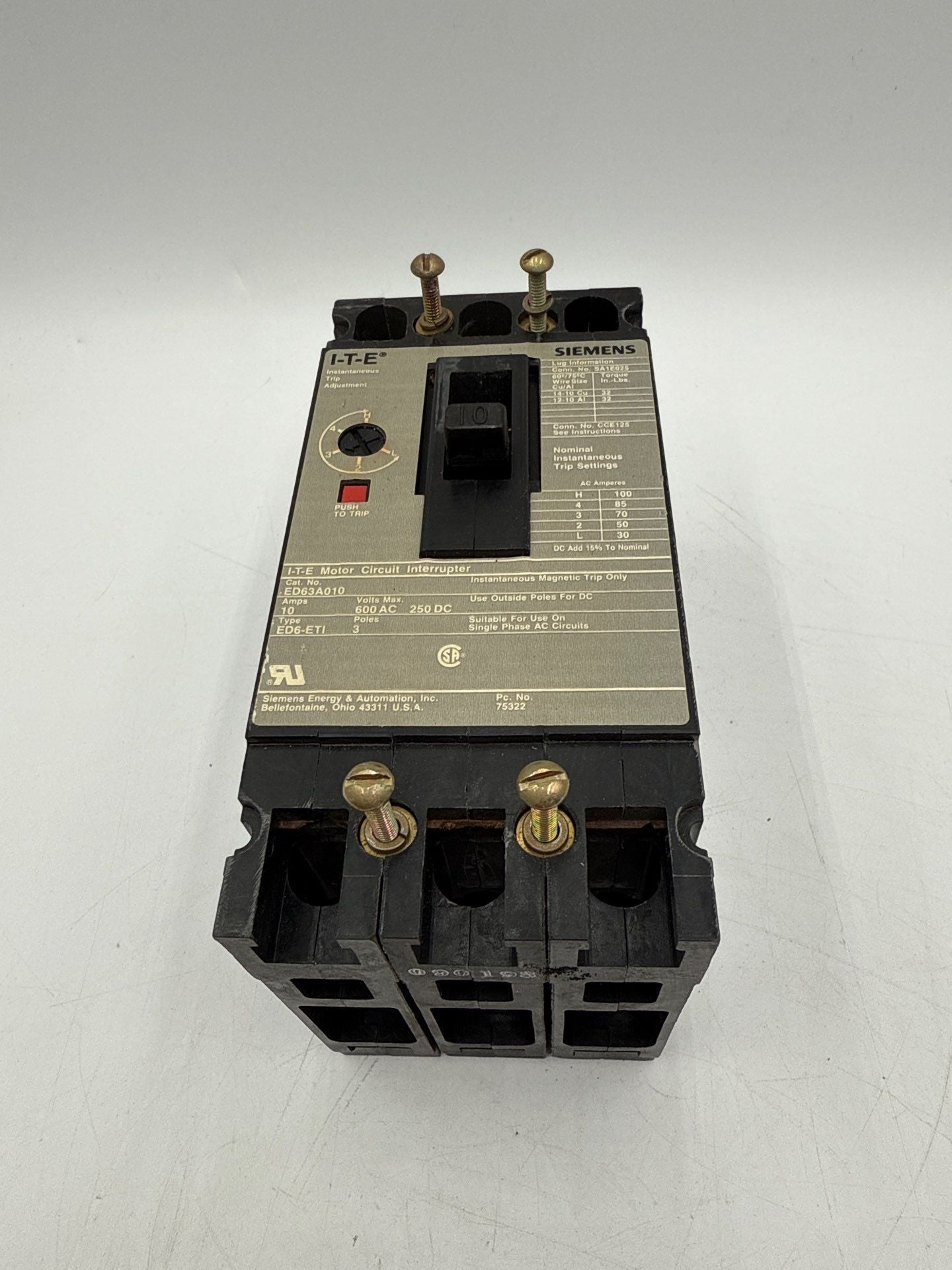ITE Siemens ED63A010 Circuit Breaker 10A 3P 600V 3PH ED6-ETI 10 Amp 3 Pole Used