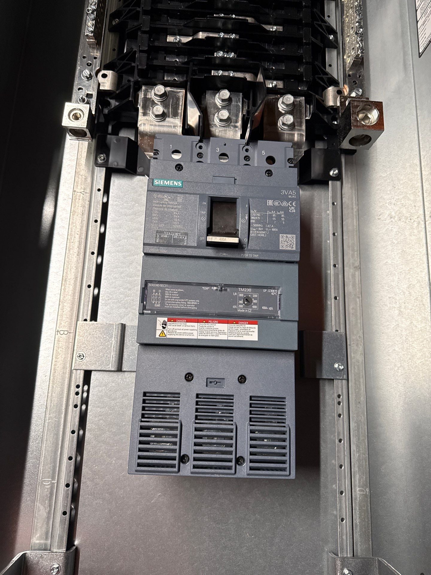 Siemens P1 P1C66VE400CBSN Panelboard 400A 208/120V 3PH 4W MCB Panel 400 Amp New