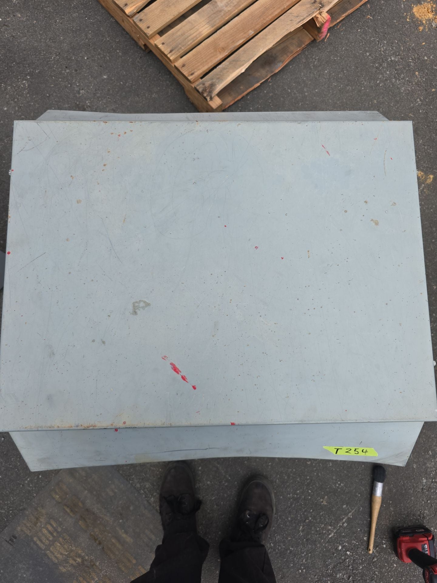 45KVA Siemens 3F3Y045TP1DS Transformer Pri 480V Sec 208/120V 3PH 3R Encl Used