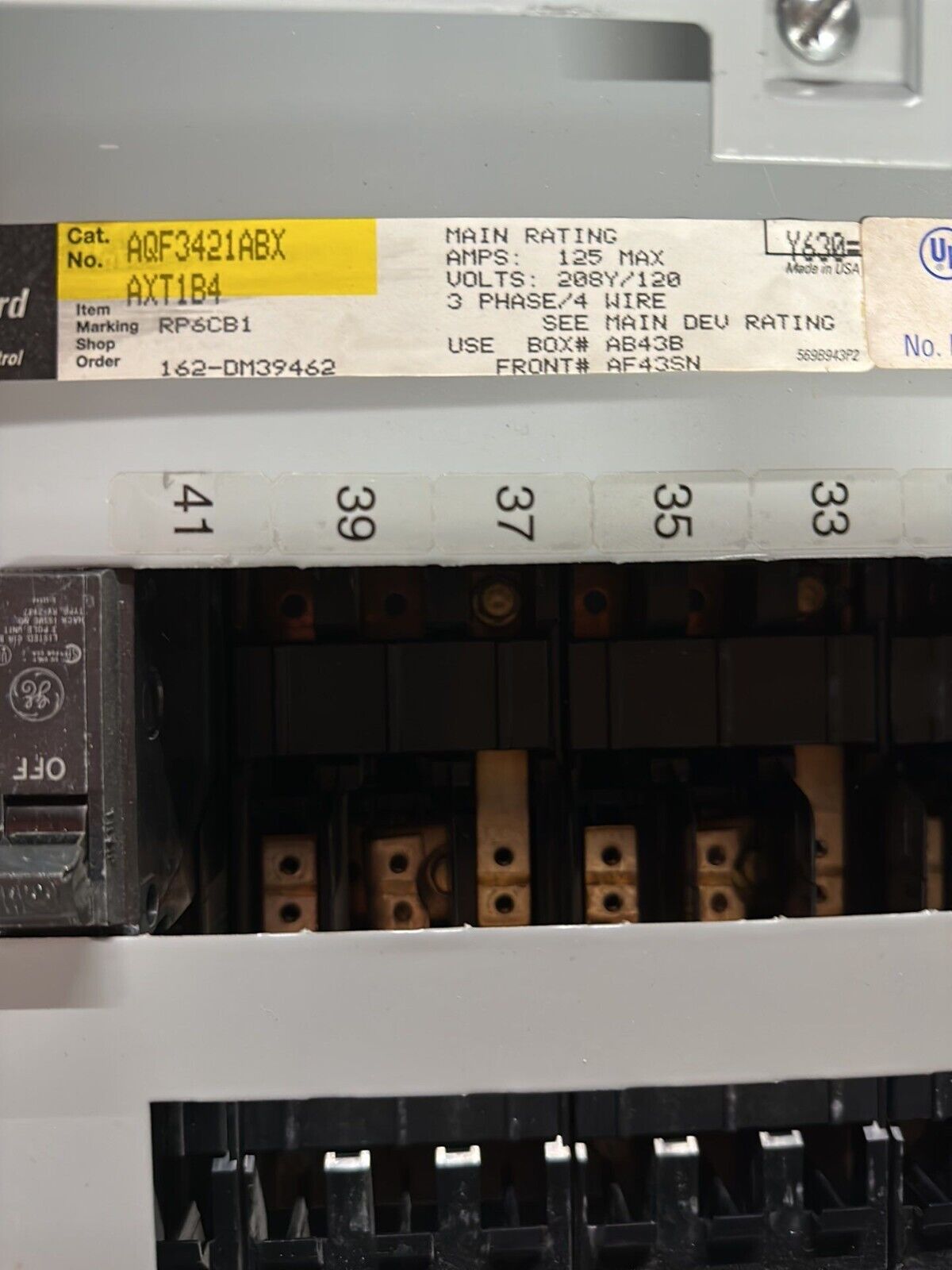 GE AQF3421ABX Panelboard 125A 208Y/120V 3PH 4W 42 CIR MCB THQB32100 Indoor Encl P012 Used