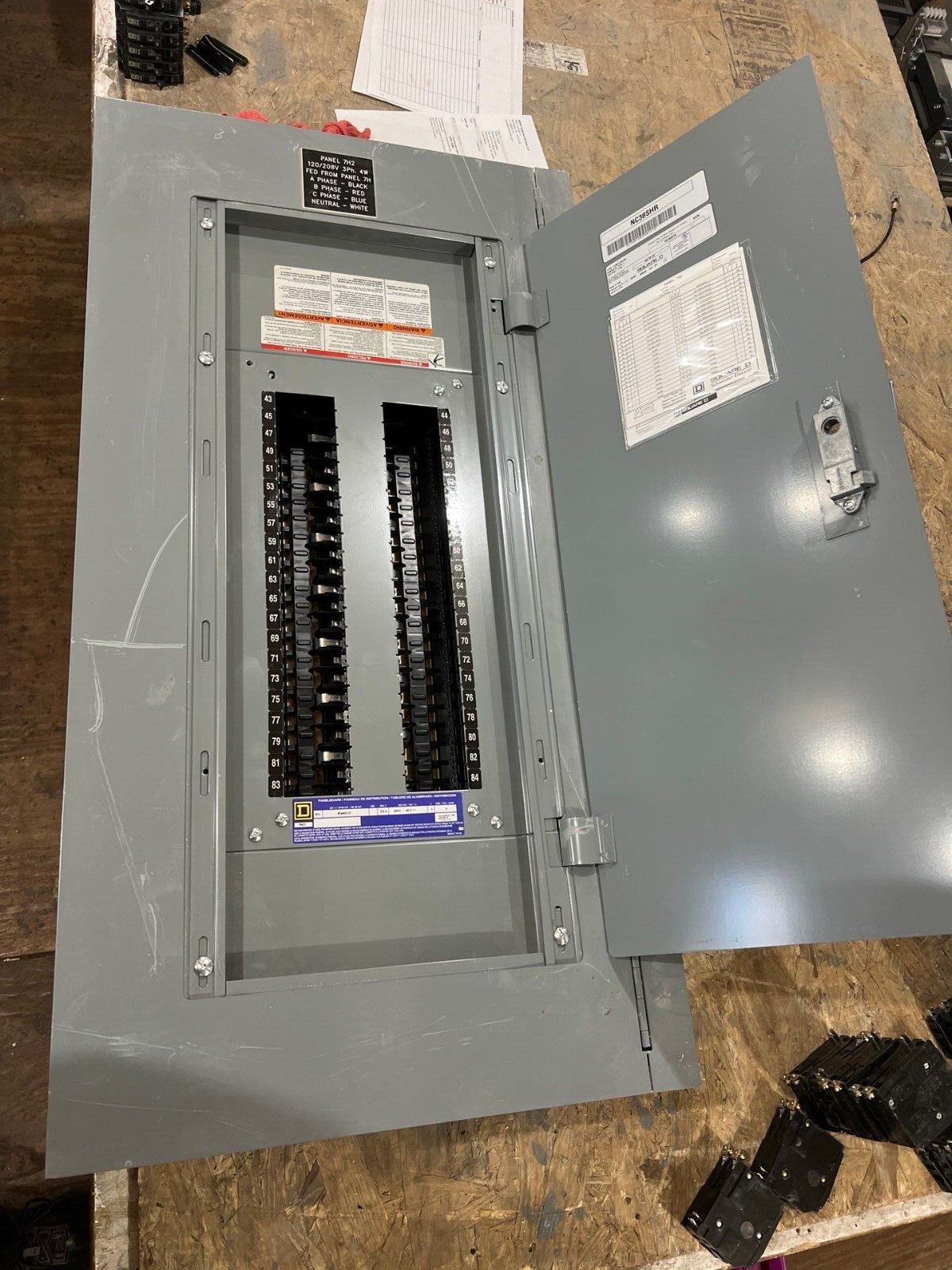 Square D NQ NQ442L2C Panelboard 225A 240V 3PH 4W MLO Indoor Encl 42 Circuit P620 Used