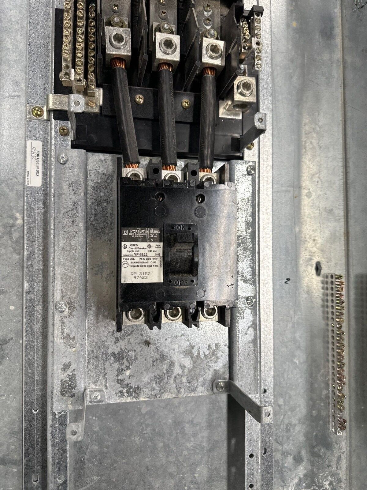 Square D NQOD442M225 Panelboard 225A 208/120V 3PH MCB Indoor Encl 42 Circuit P372 Used