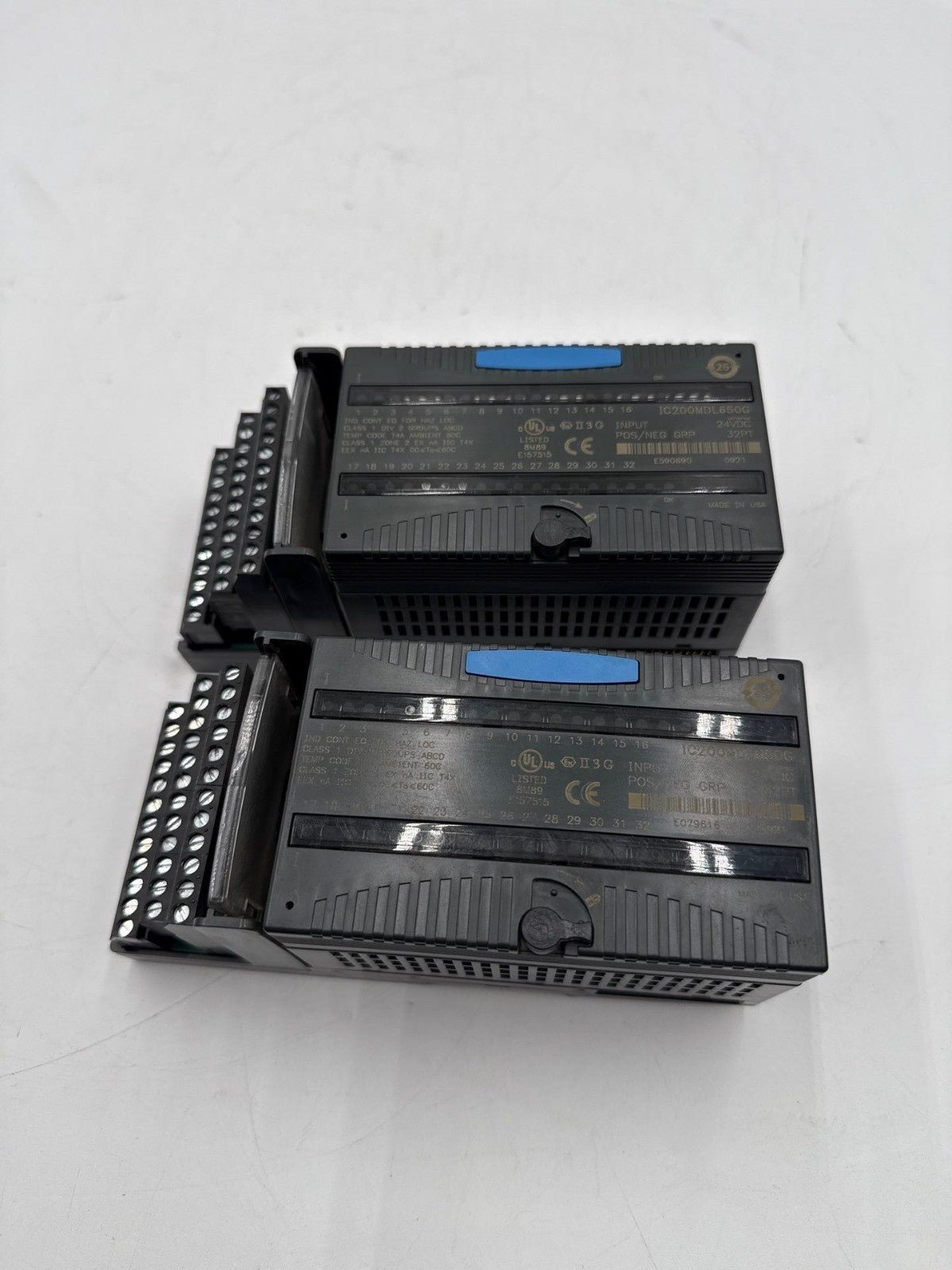 GE Fanuc IC200MDL650G VersaMax Input Module 24VDC 32 Point With Base Used