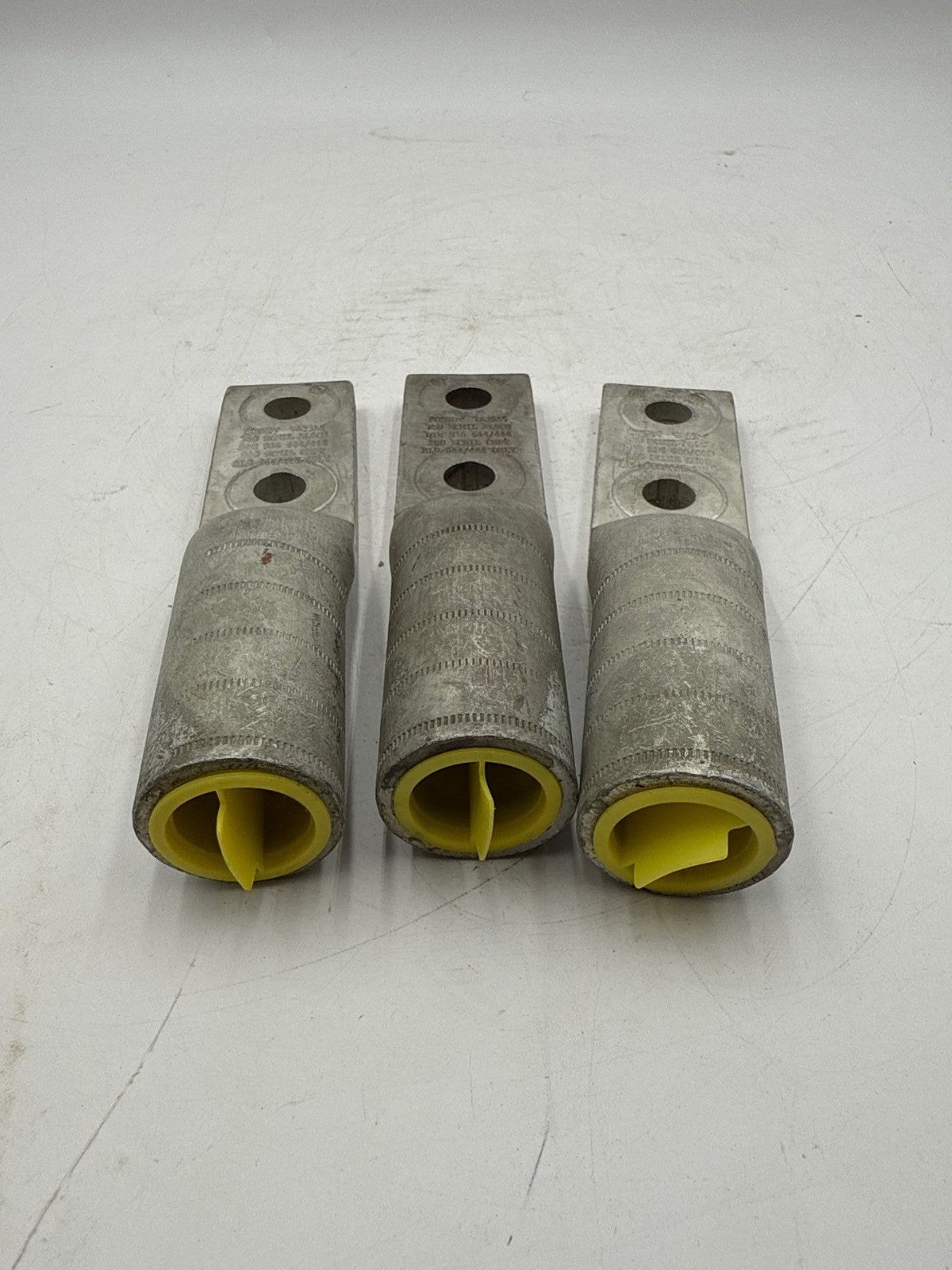 3PC Burndy YA39A5 Aluminum Compression Lug Yellow 2-Hole 1/2'' Stud 750kcmil New