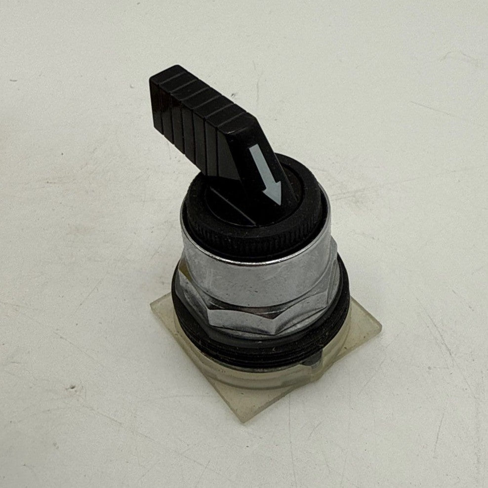 Square D 9001KS53FB Selector Switch 3 Position Momentary 30mm Mount Black New