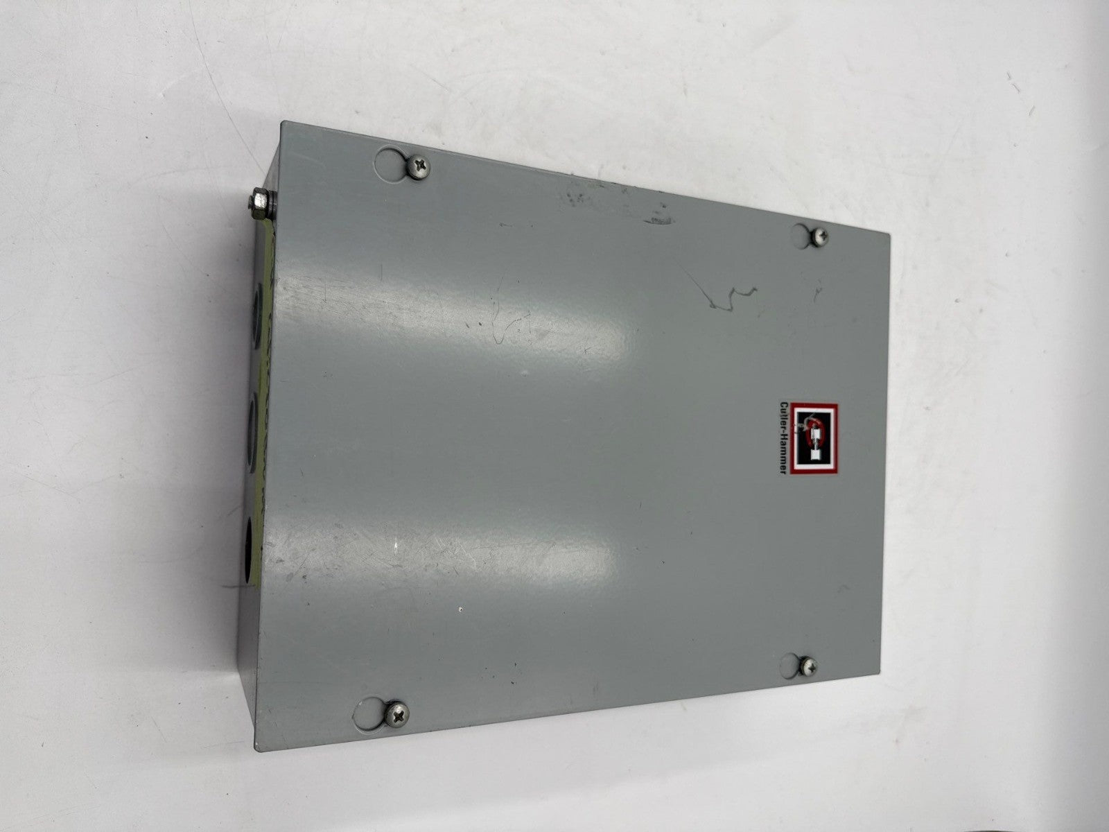 Cutler Hammer C30BNM Enclosed Lighting Contactor 30A 6 Pole 600V Coil 110/120V Used