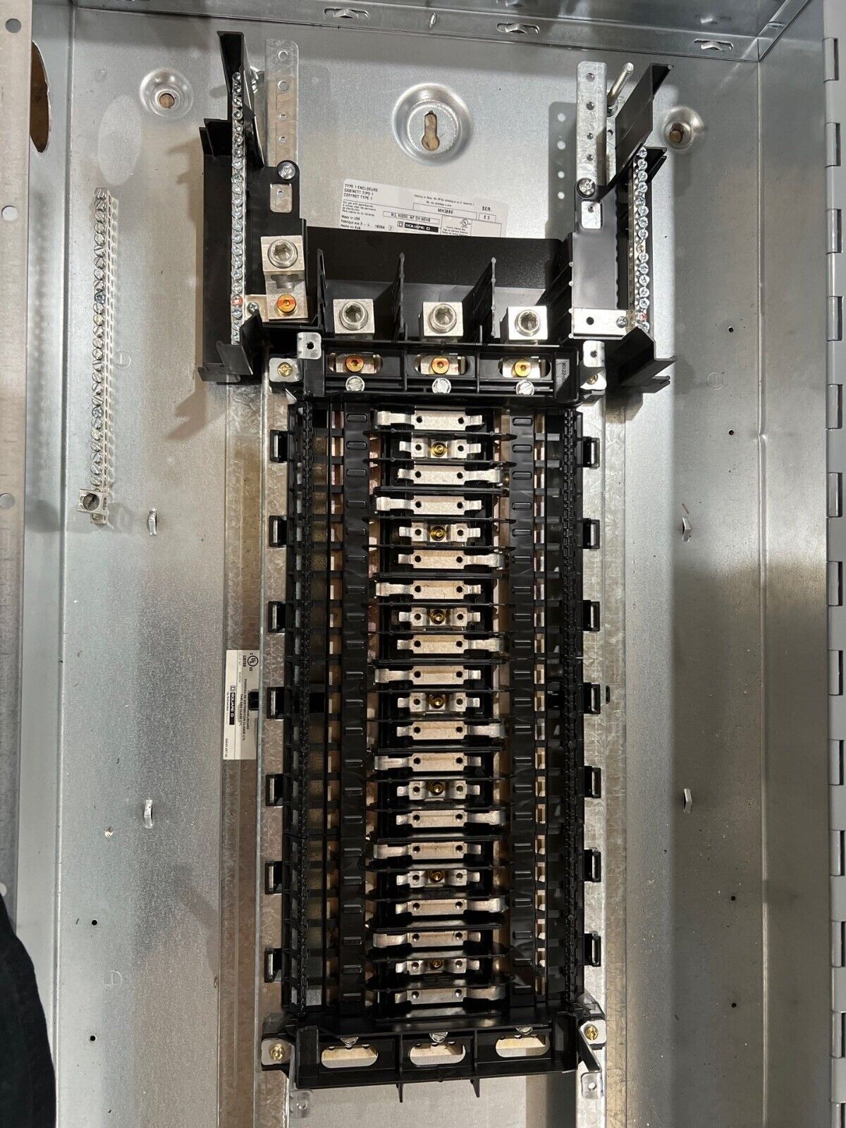 Square D NQ NQ442L2C Panelboard 225A 240V 3PH 4W MLO Indoor Encl 42 Circuit P620 Used